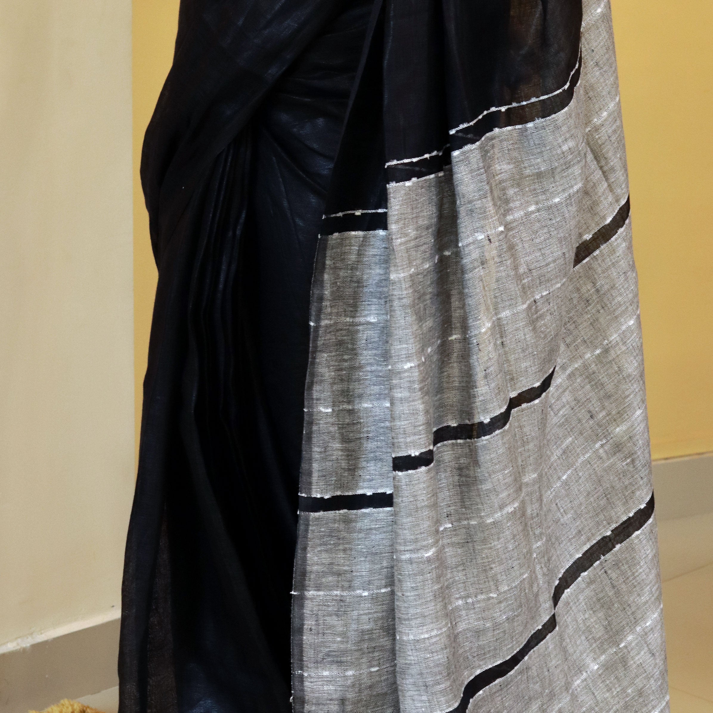 Load image into Gallery viewer, Pure Linen Saree-4053 (pre order)
