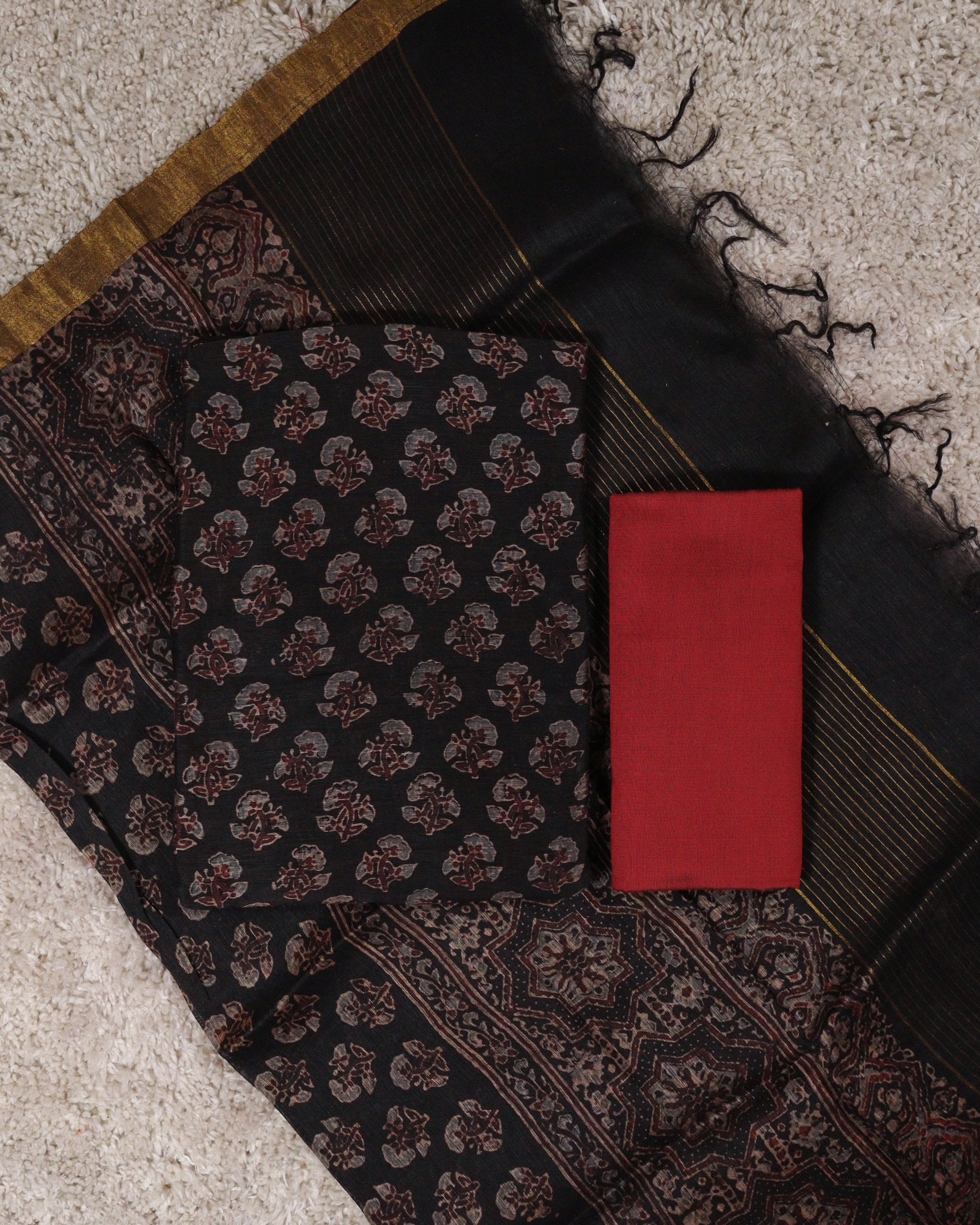 Load image into Gallery viewer, Linen Silk Unstitched Suit-4804
