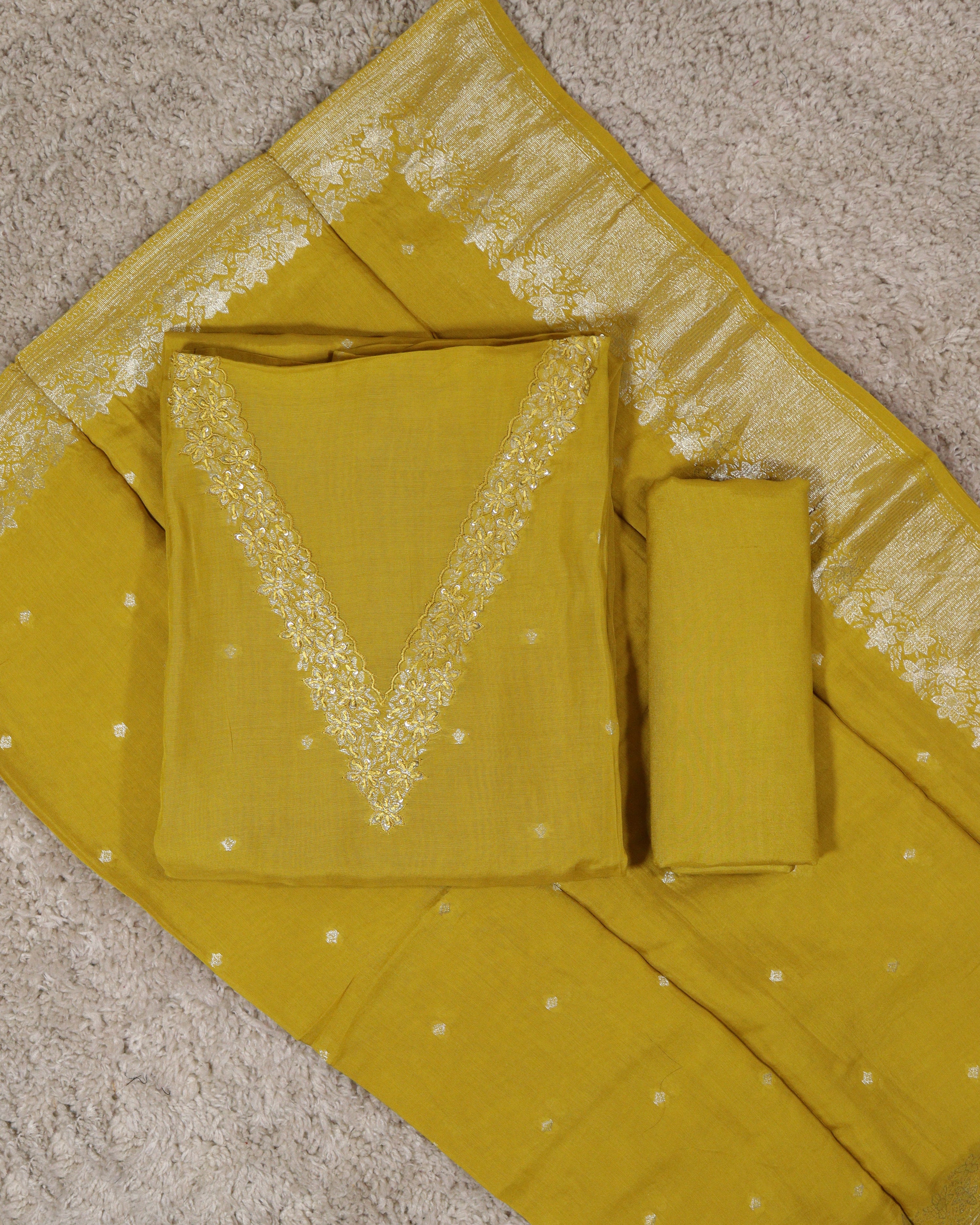 Load image into Gallery viewer, Crepe Banarasi Unstitched Suit-5384
