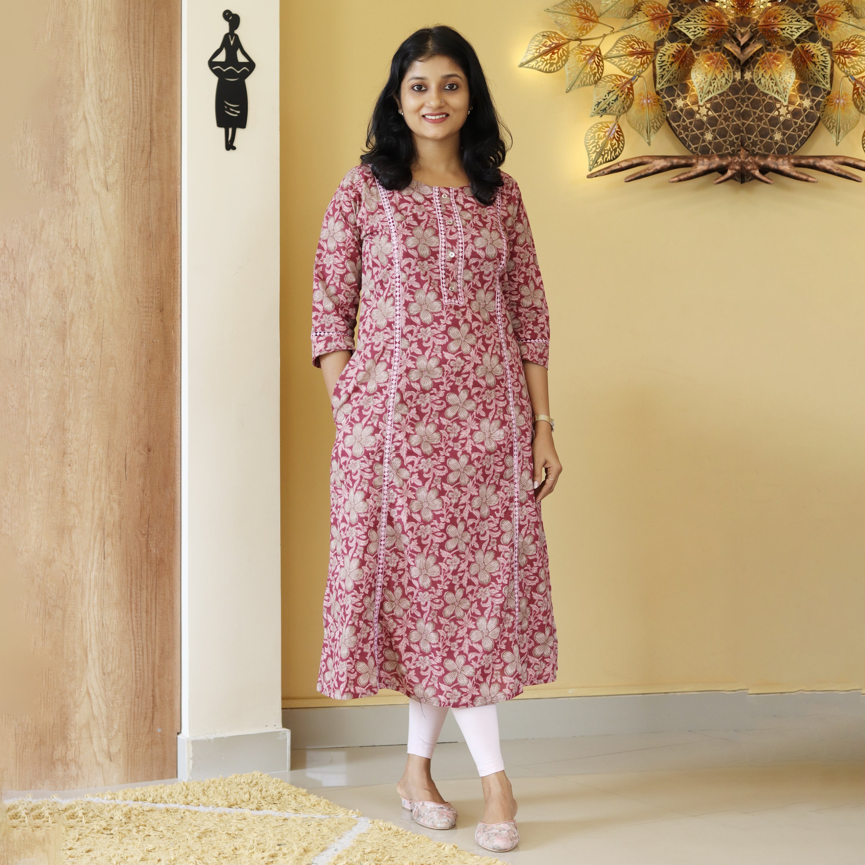 Load image into Gallery viewer, Pure Cotton Printed  Kurti -3543
