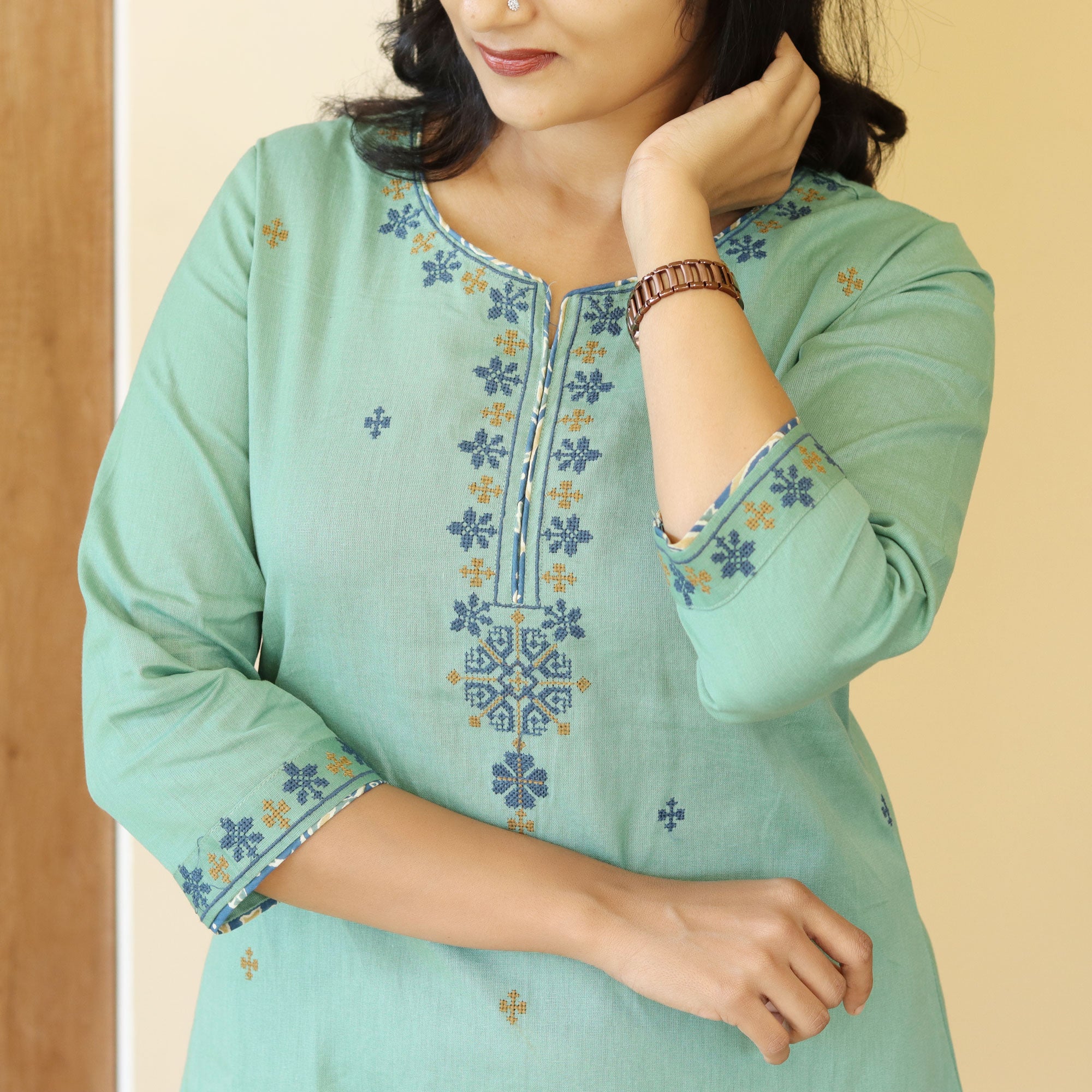 Load image into Gallery viewer, Pure Cotton Kurti-4207
