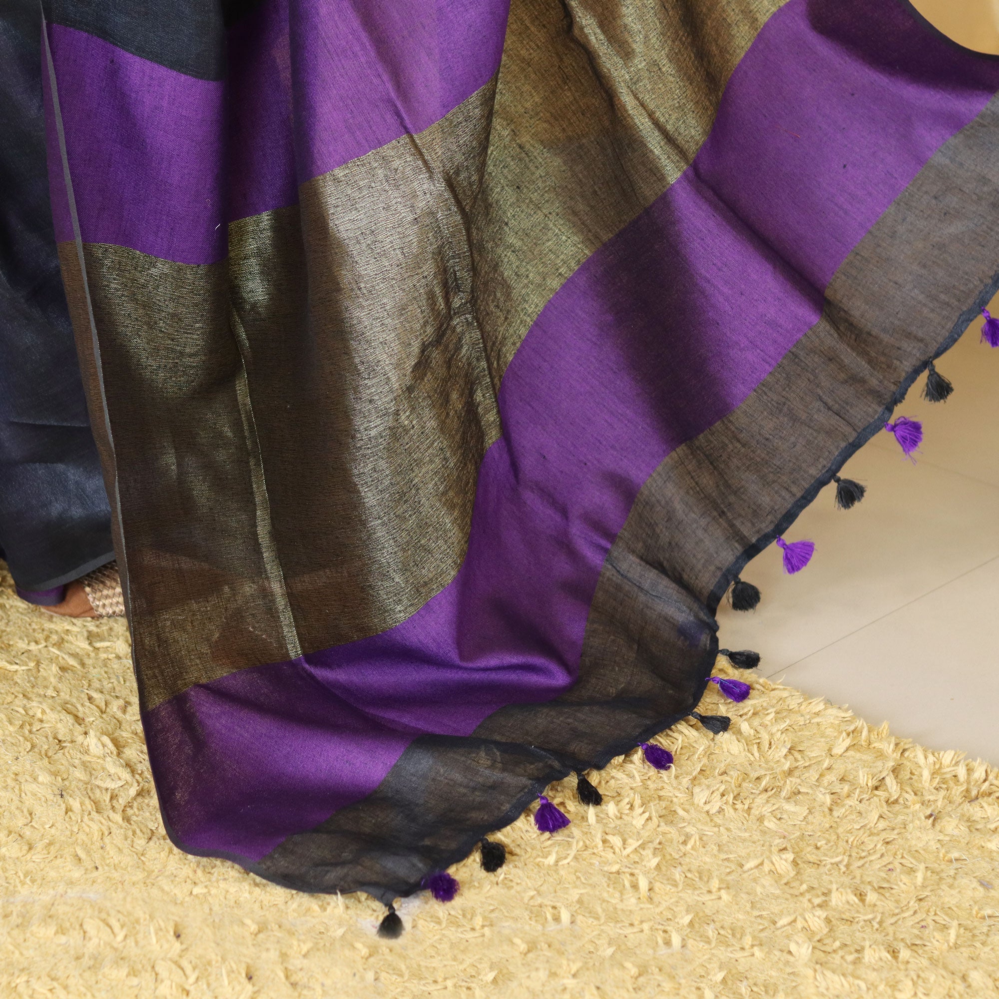 Load image into Gallery viewer, Pure Linen Saree (pre-order)- 4263
