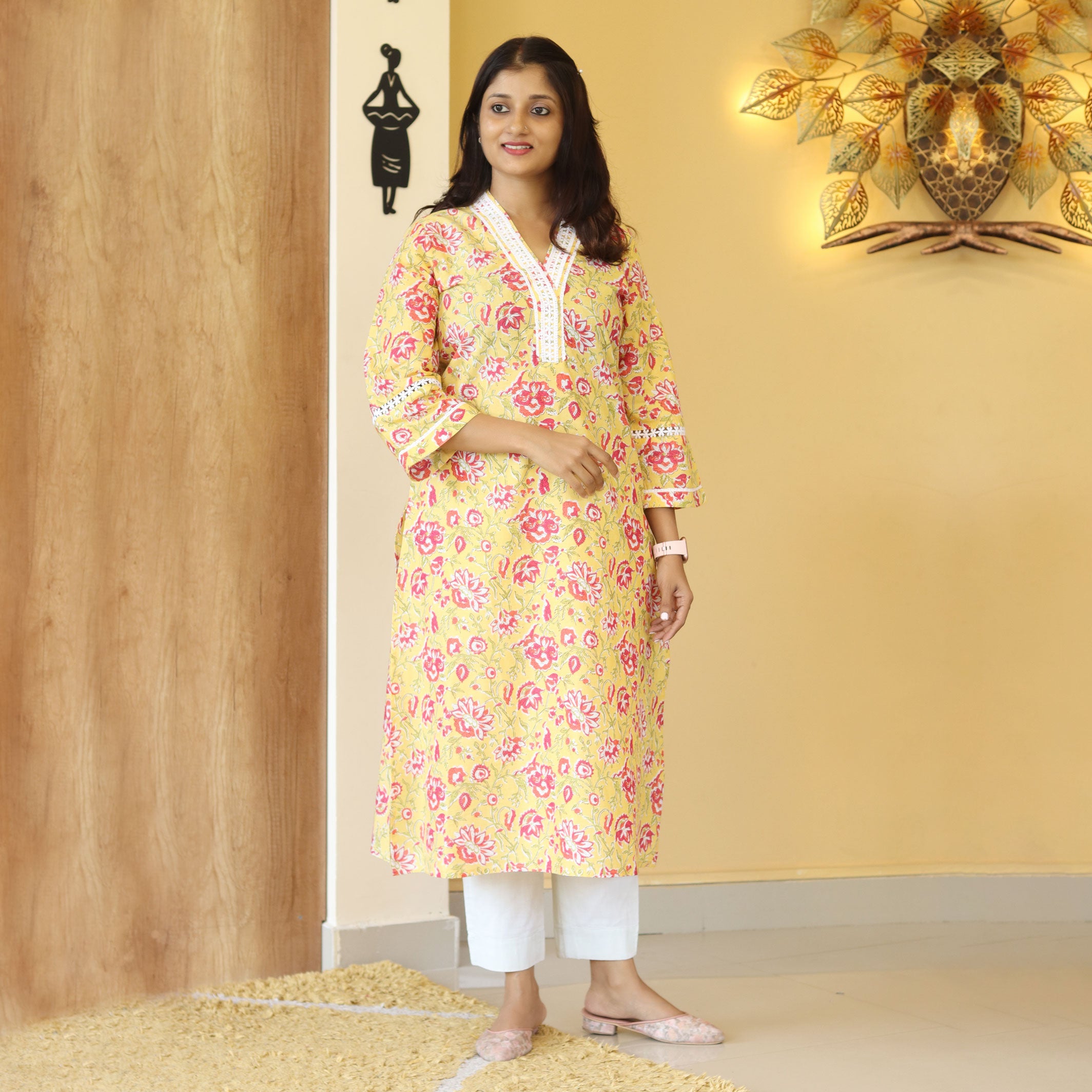 Load image into Gallery viewer, Cotton Printed Kurti-4368
