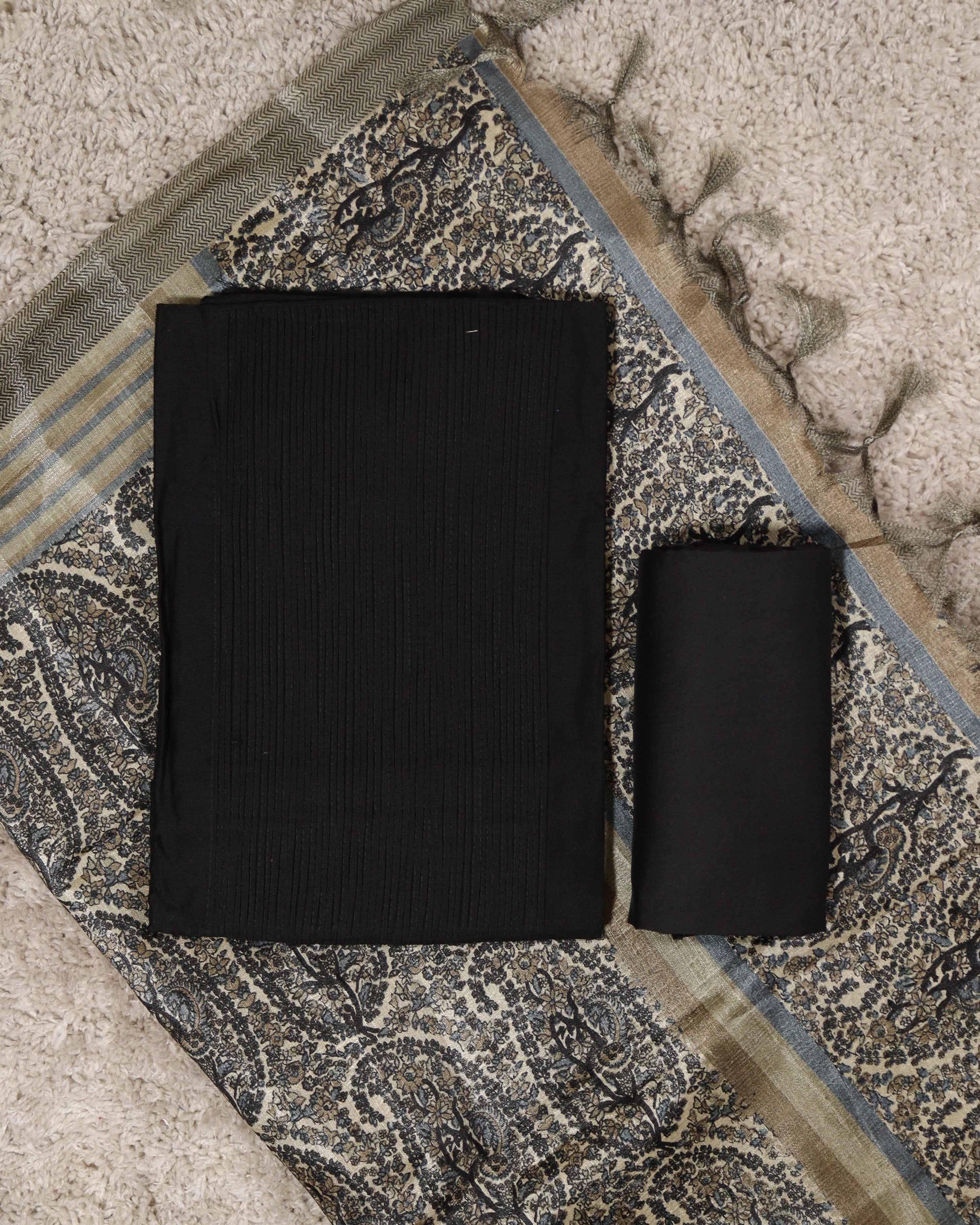 Load image into Gallery viewer, Semi Silk Unstitched Suit-6151
