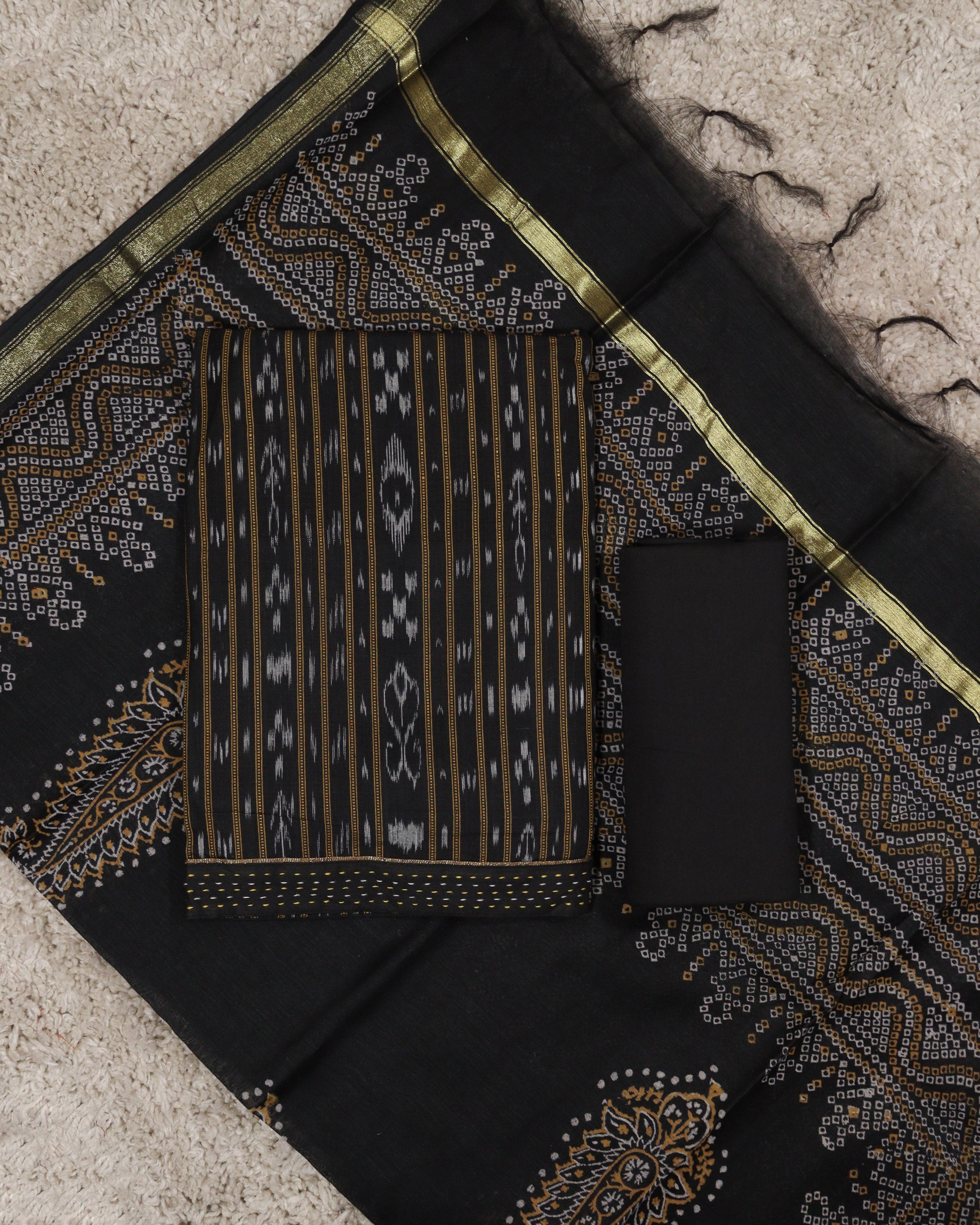Load image into Gallery viewer, Ikat Unstitched Suit-6204
