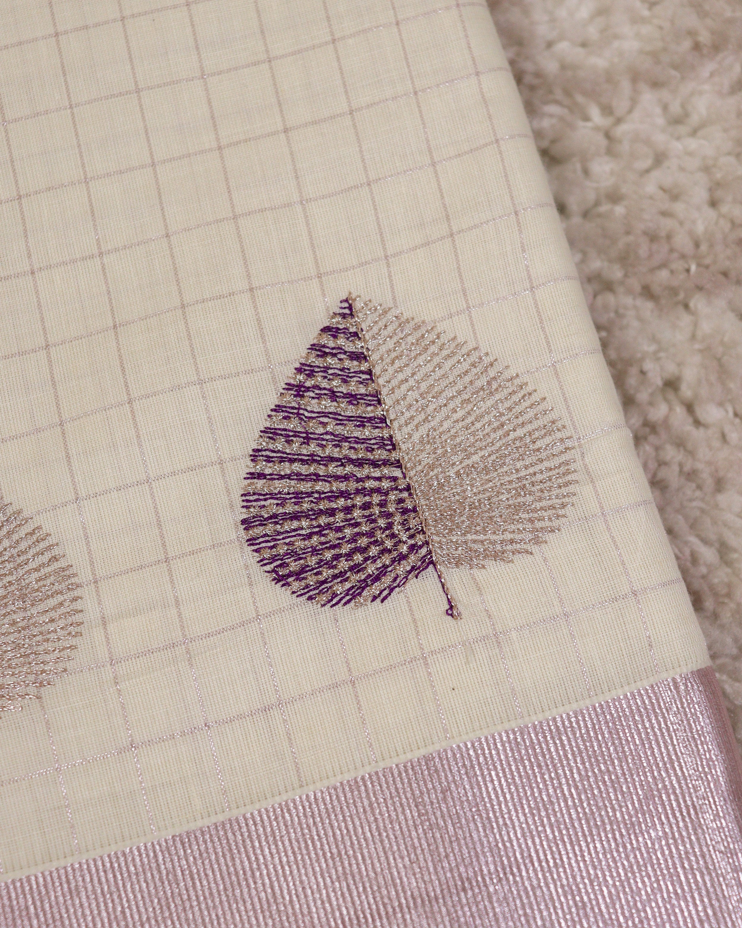 Load image into Gallery viewer, Kerala Checked Saree-5067
