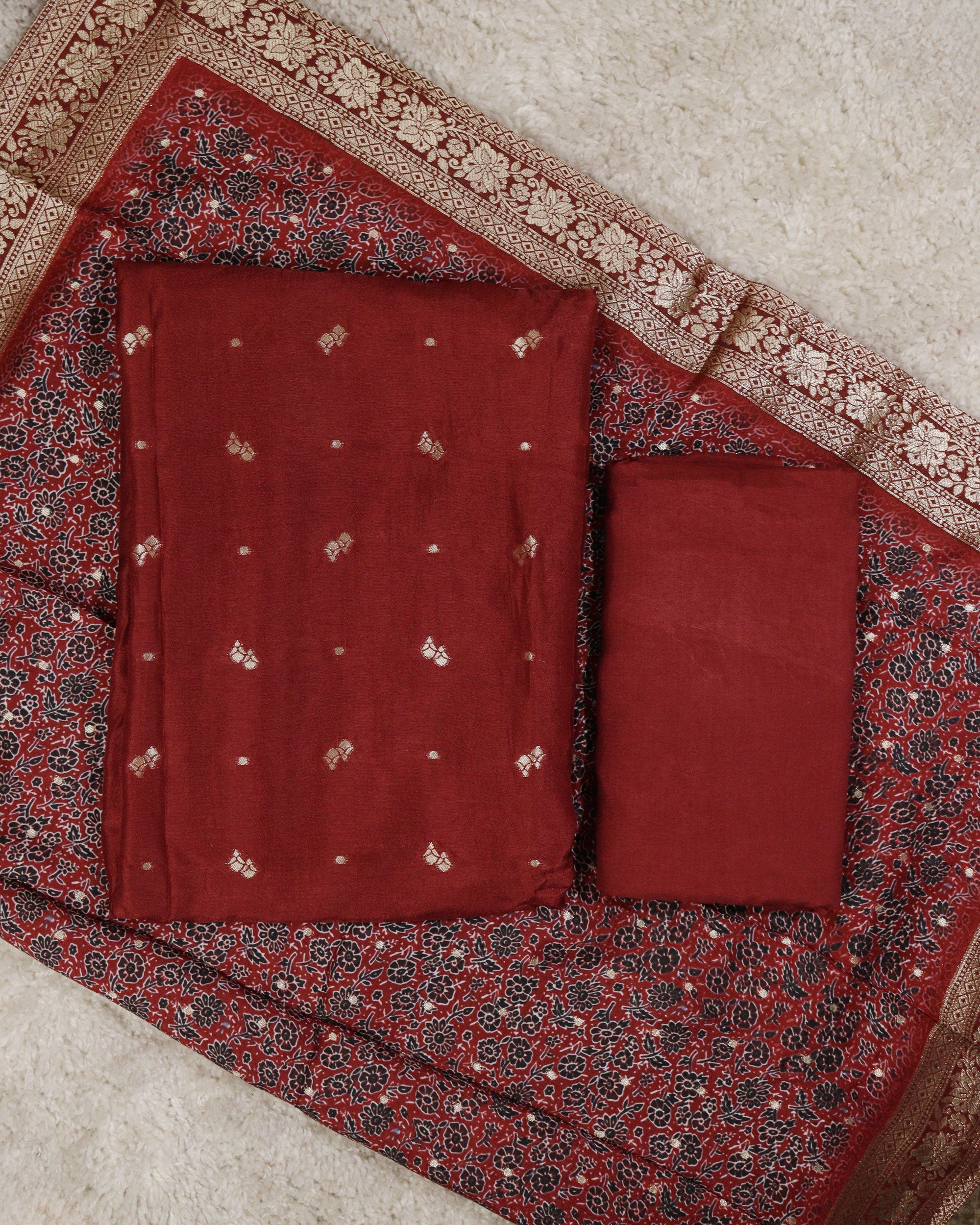 Load image into Gallery viewer, Banarasi Silk Unstitched Suit - 2253
