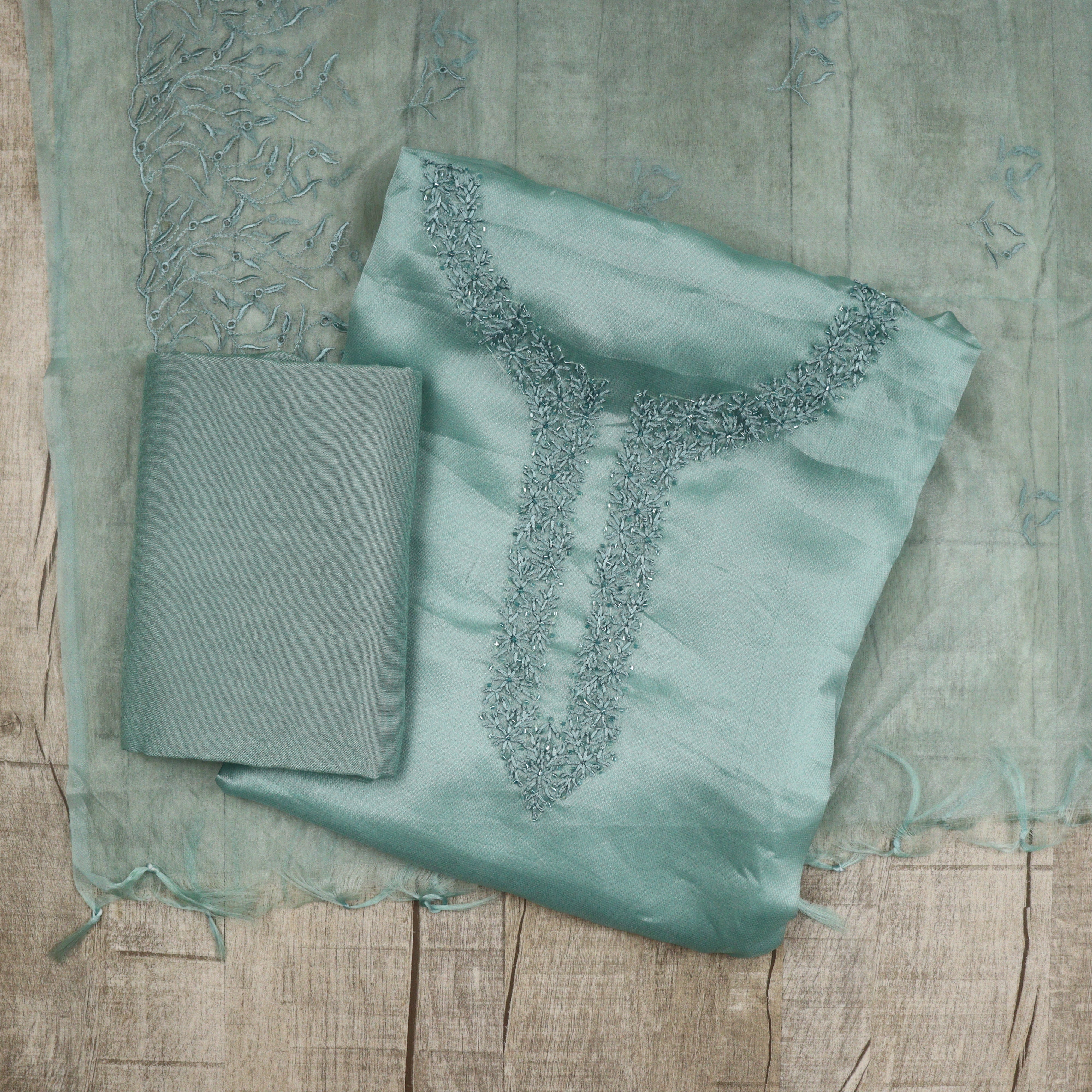 Load image into Gallery viewer, Turquoise Crispy Organza Handwork Suit-3490
