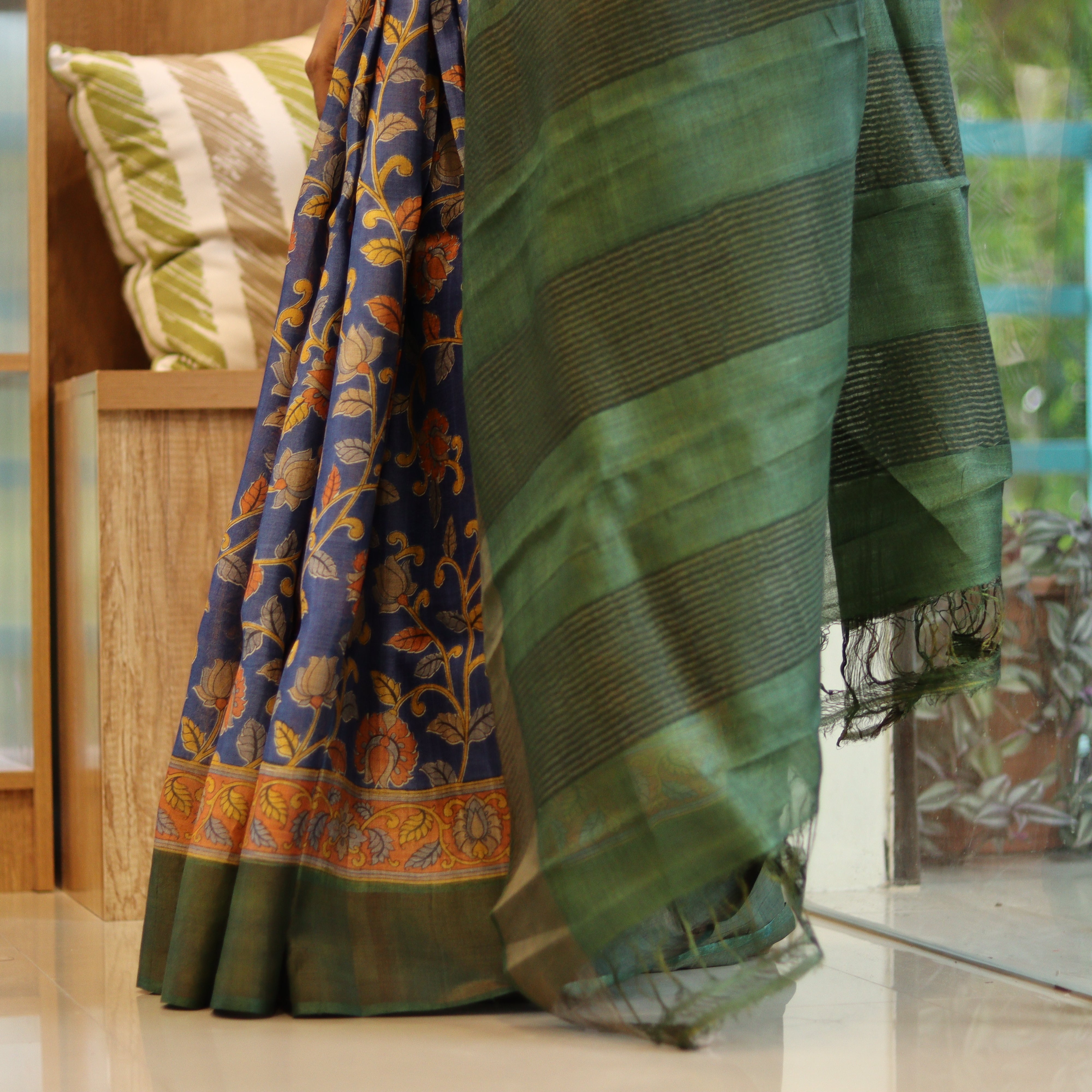 Load image into Gallery viewer, Royal Blue Pure desi Tussar Saree- 3540: Pre-Booking
