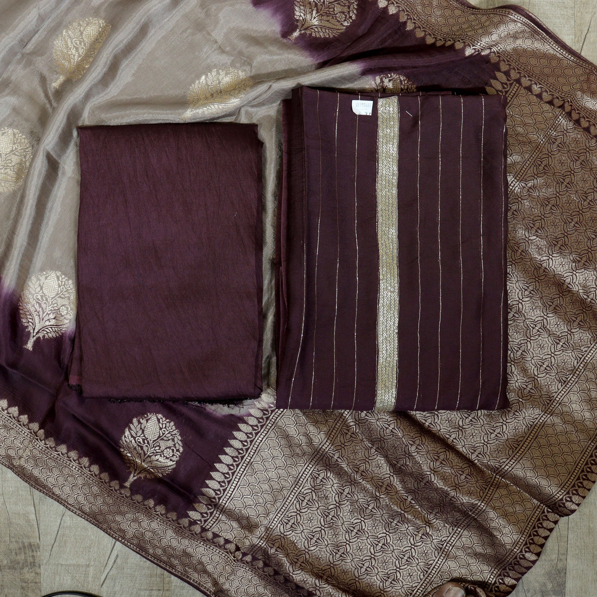 Load image into Gallery viewer, Semi-silk Unstitched Suit - 4658
