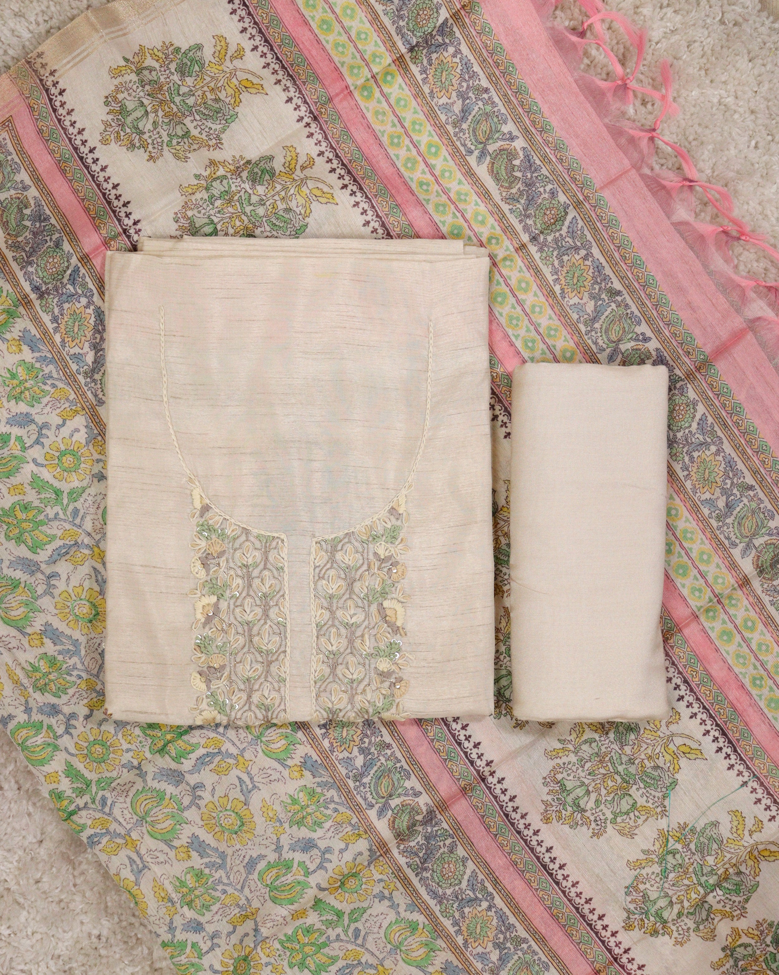 Load image into Gallery viewer, Semi Silk Unstitched Suit -2657

