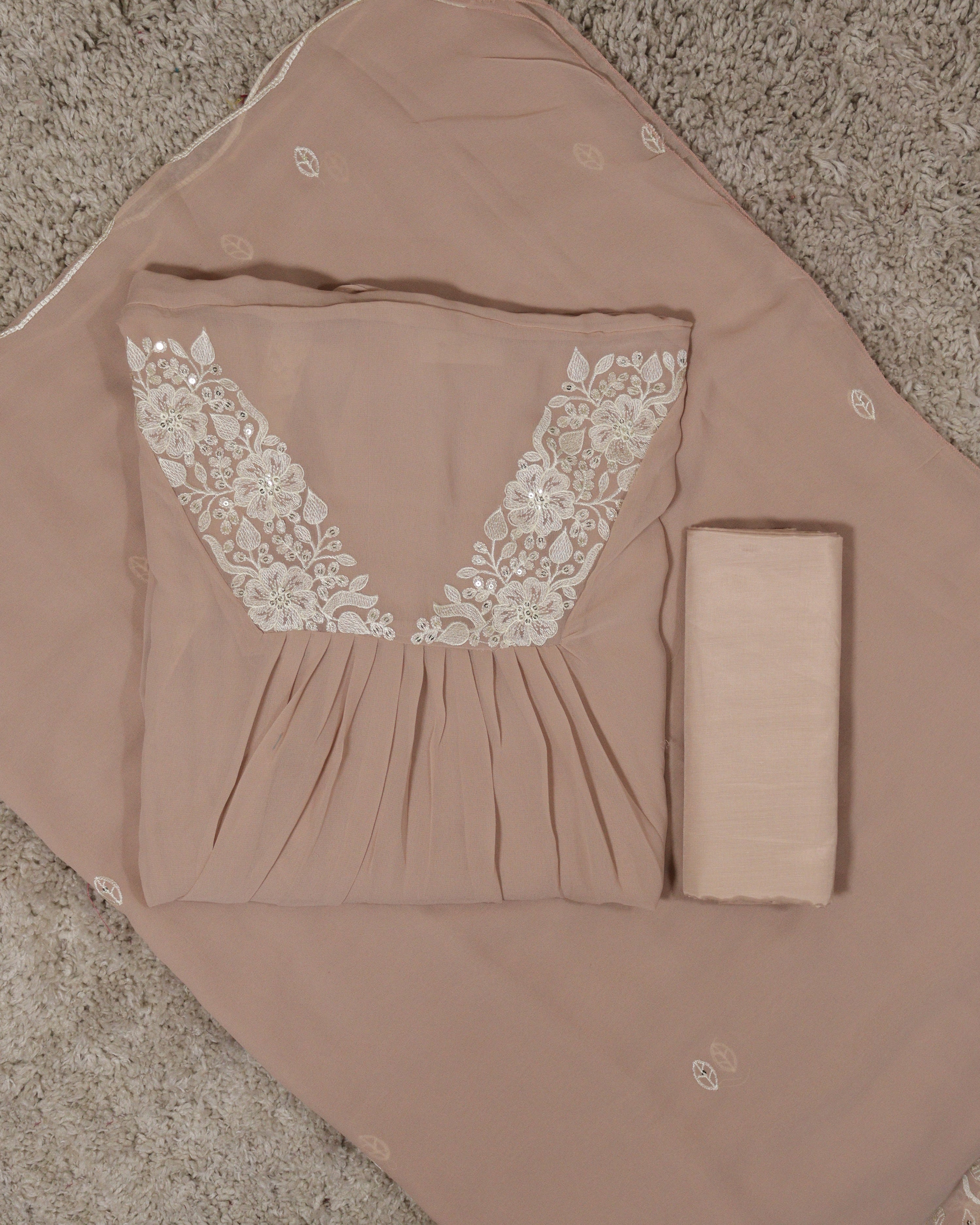 Load image into Gallery viewer, Georgette Semi stitched suit-7317
