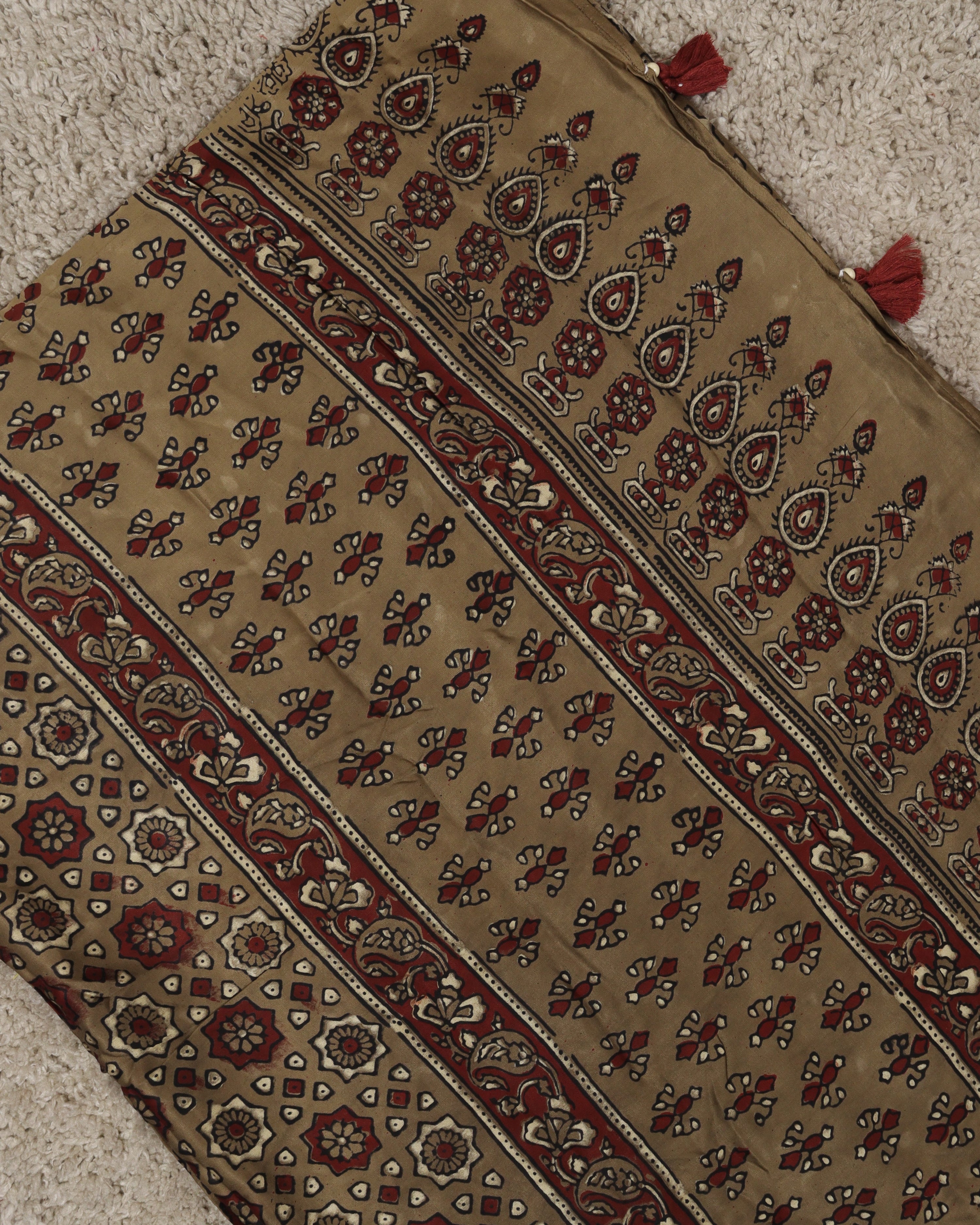 Load image into Gallery viewer, Modal Silk Dupatta-7636

