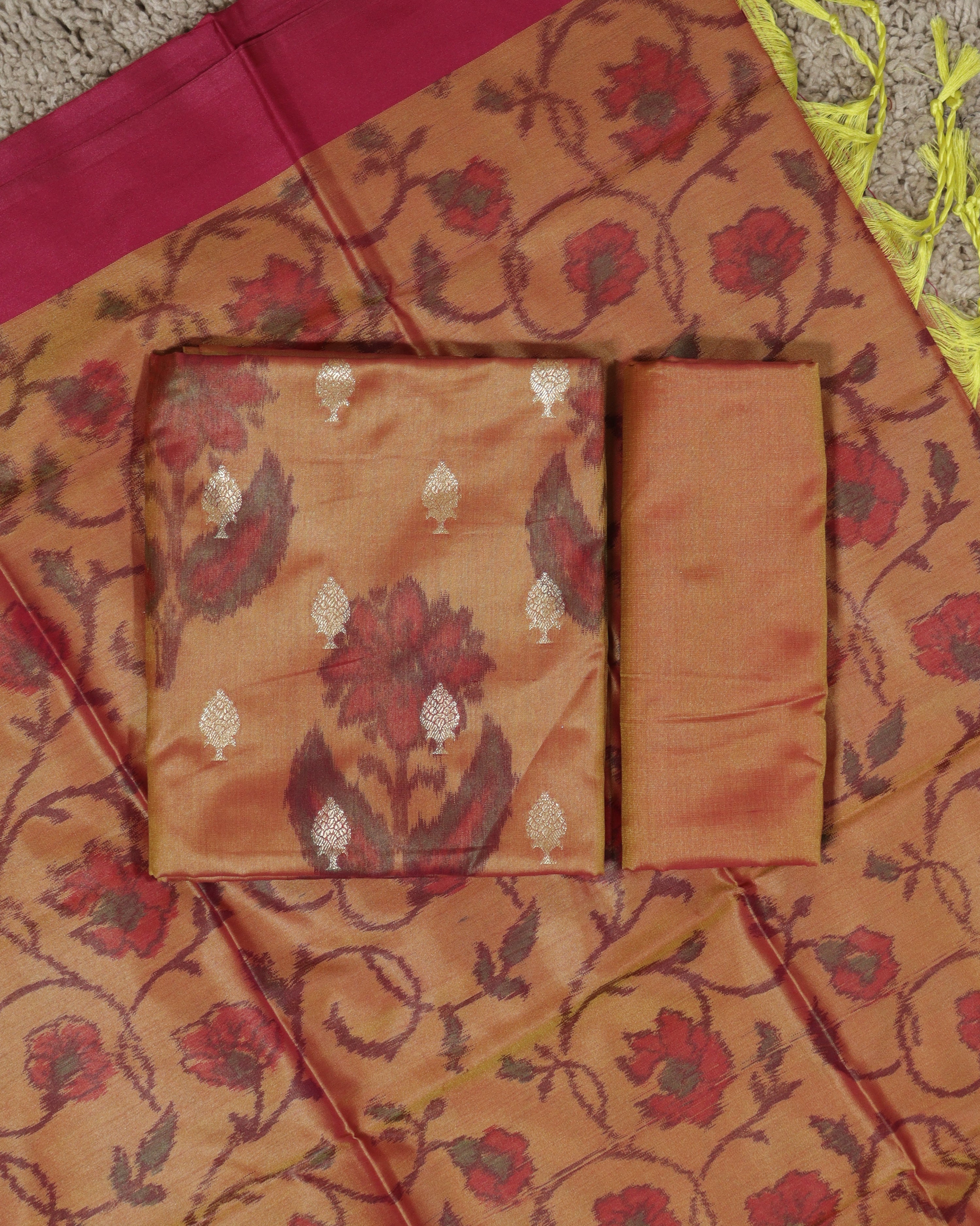 Load image into Gallery viewer, Semi Silk Unstitched Suit-7705
