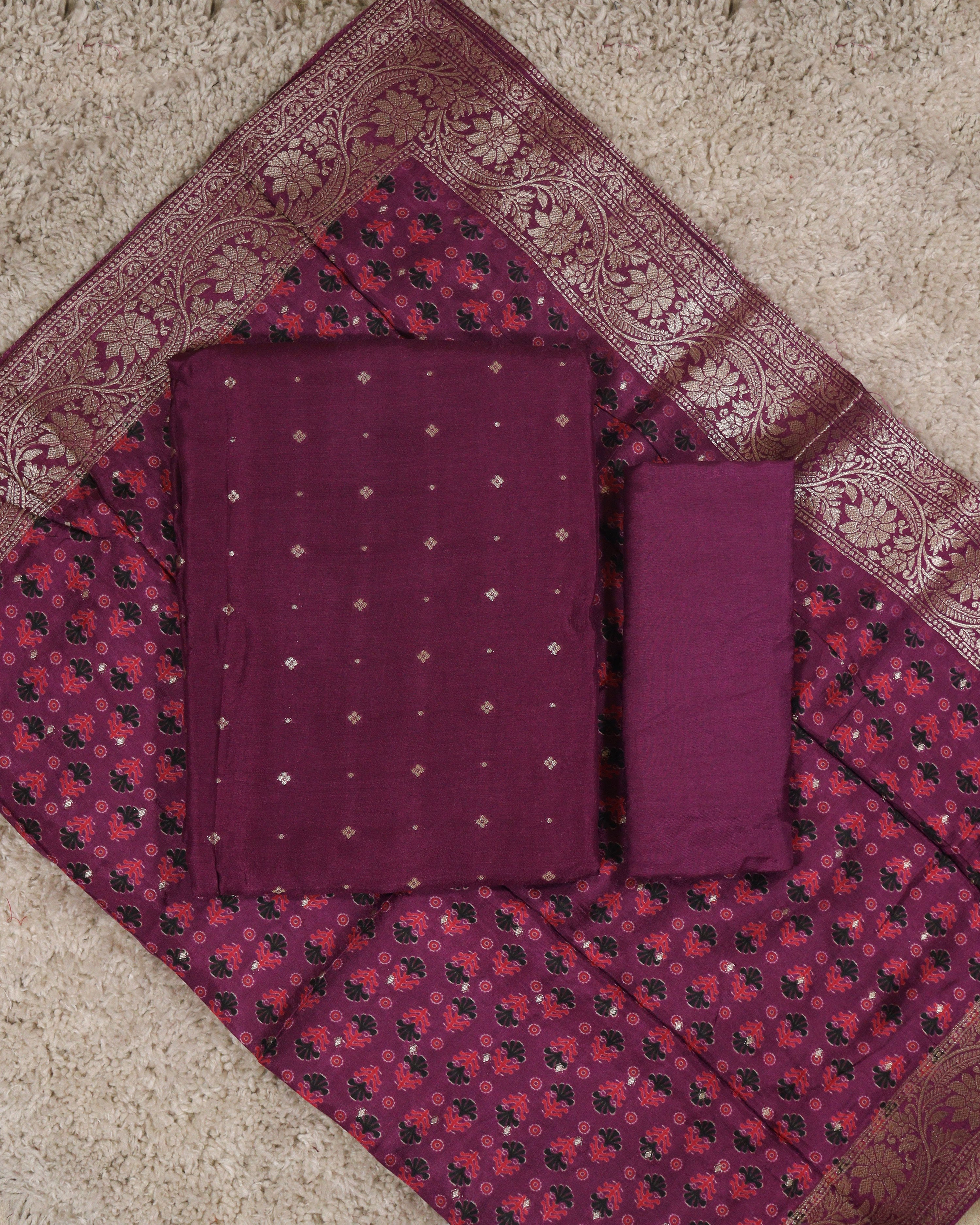 Load image into Gallery viewer, Gaji Silk Unstitched Suit-3566
