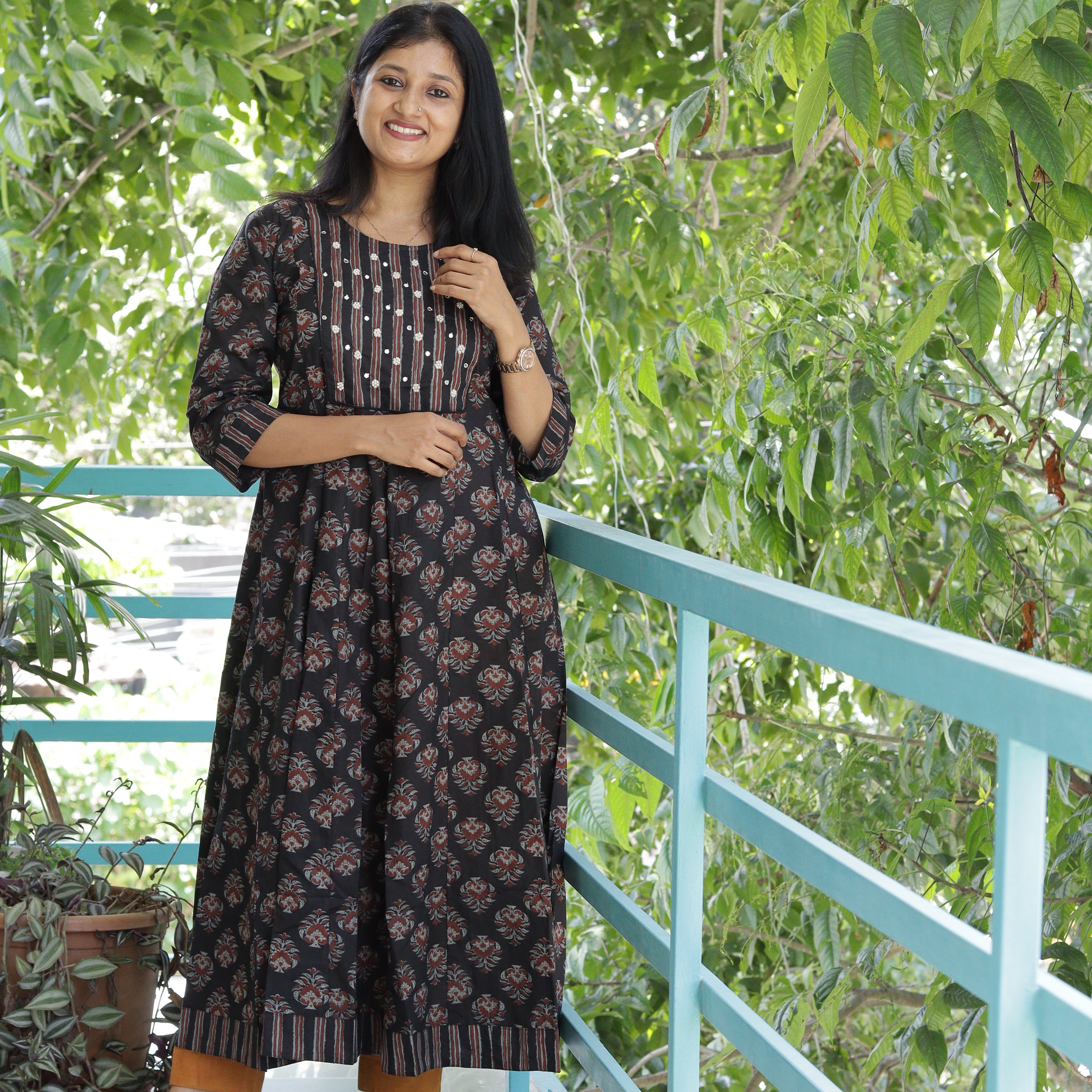 Load image into Gallery viewer, Ajrakh Printed Panel Cut Cotton Kurti - 3840
