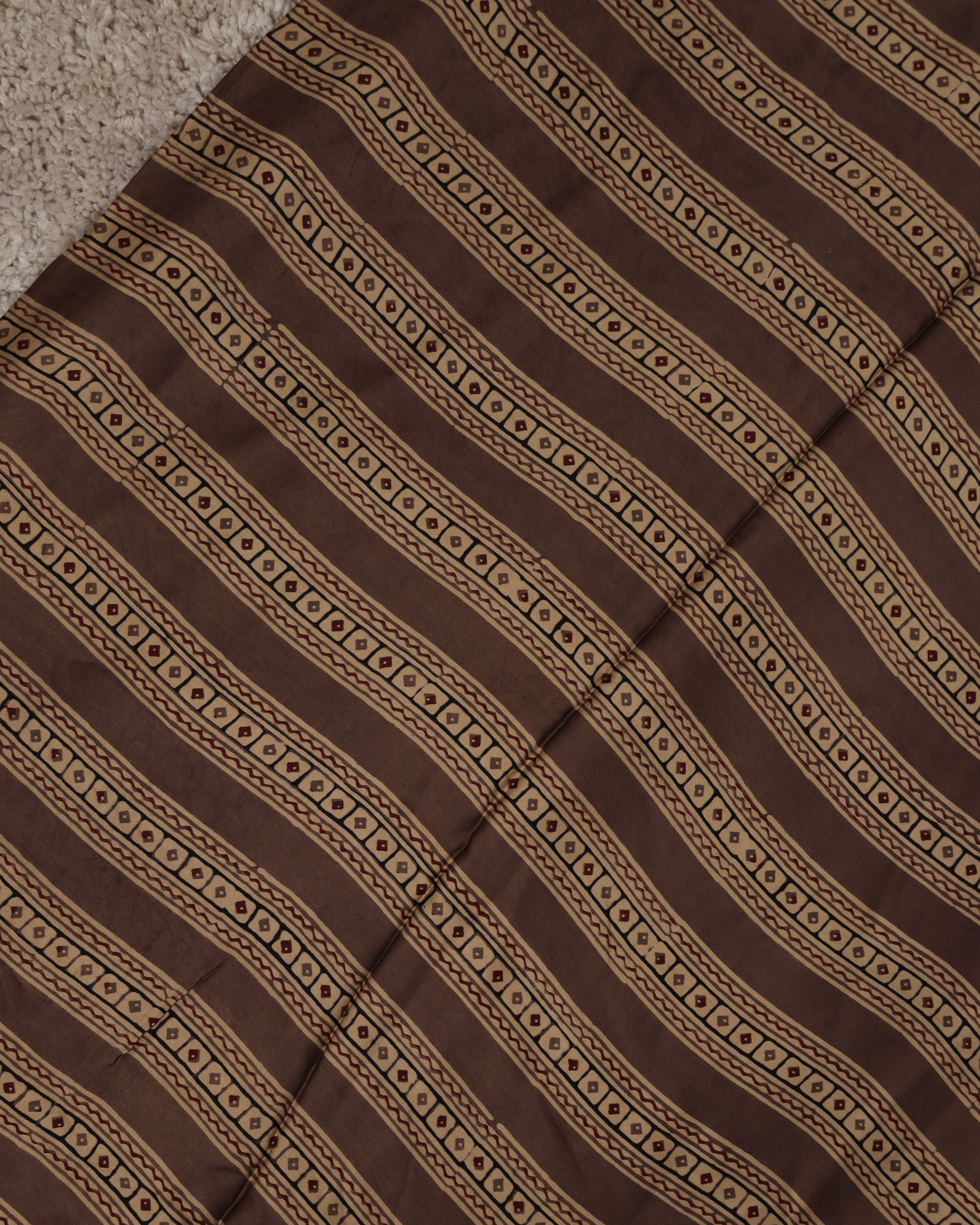 Load image into Gallery viewer, Modal Silk Fabric-7847
