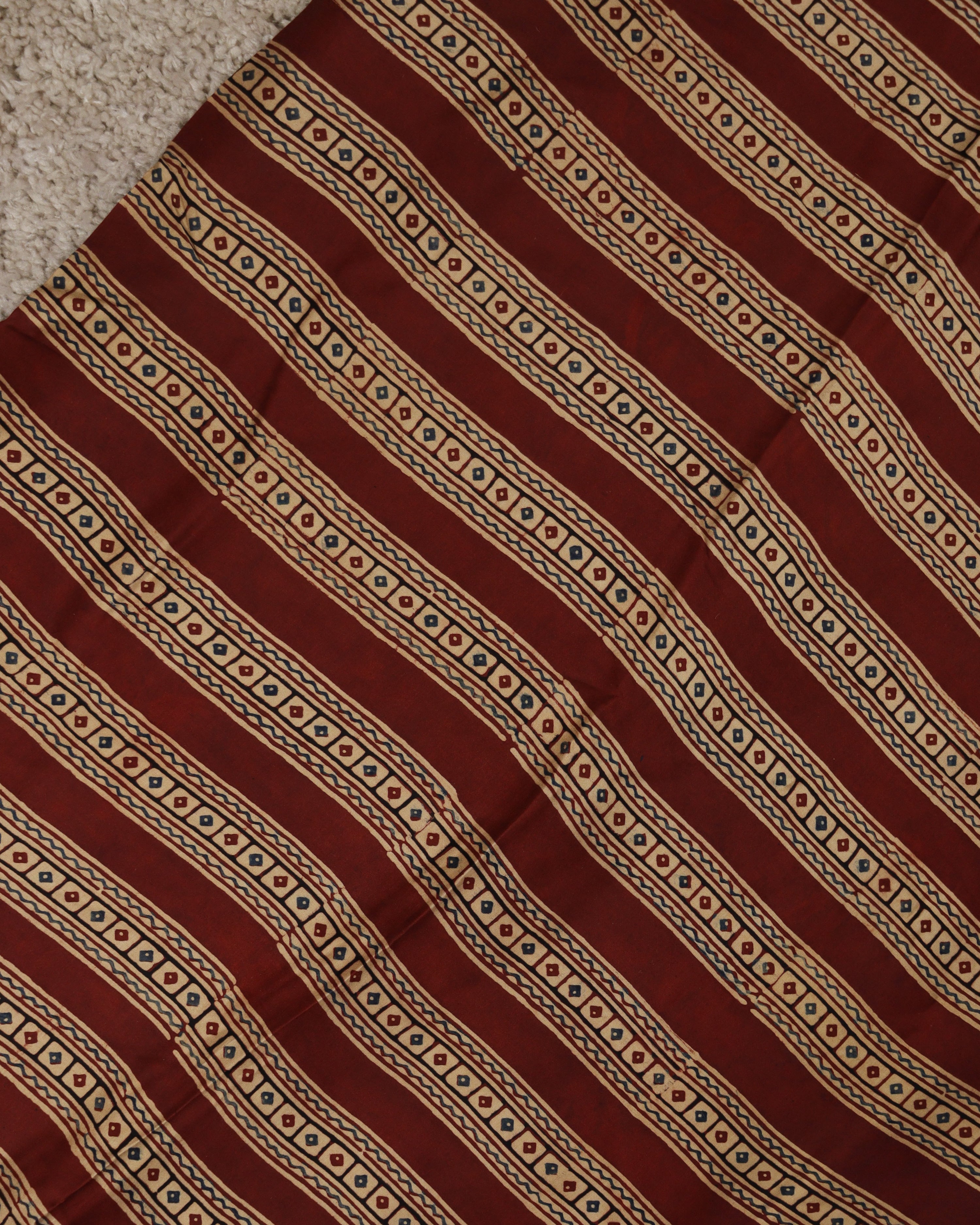 Load image into Gallery viewer, Modal Silk Fabric-7847

