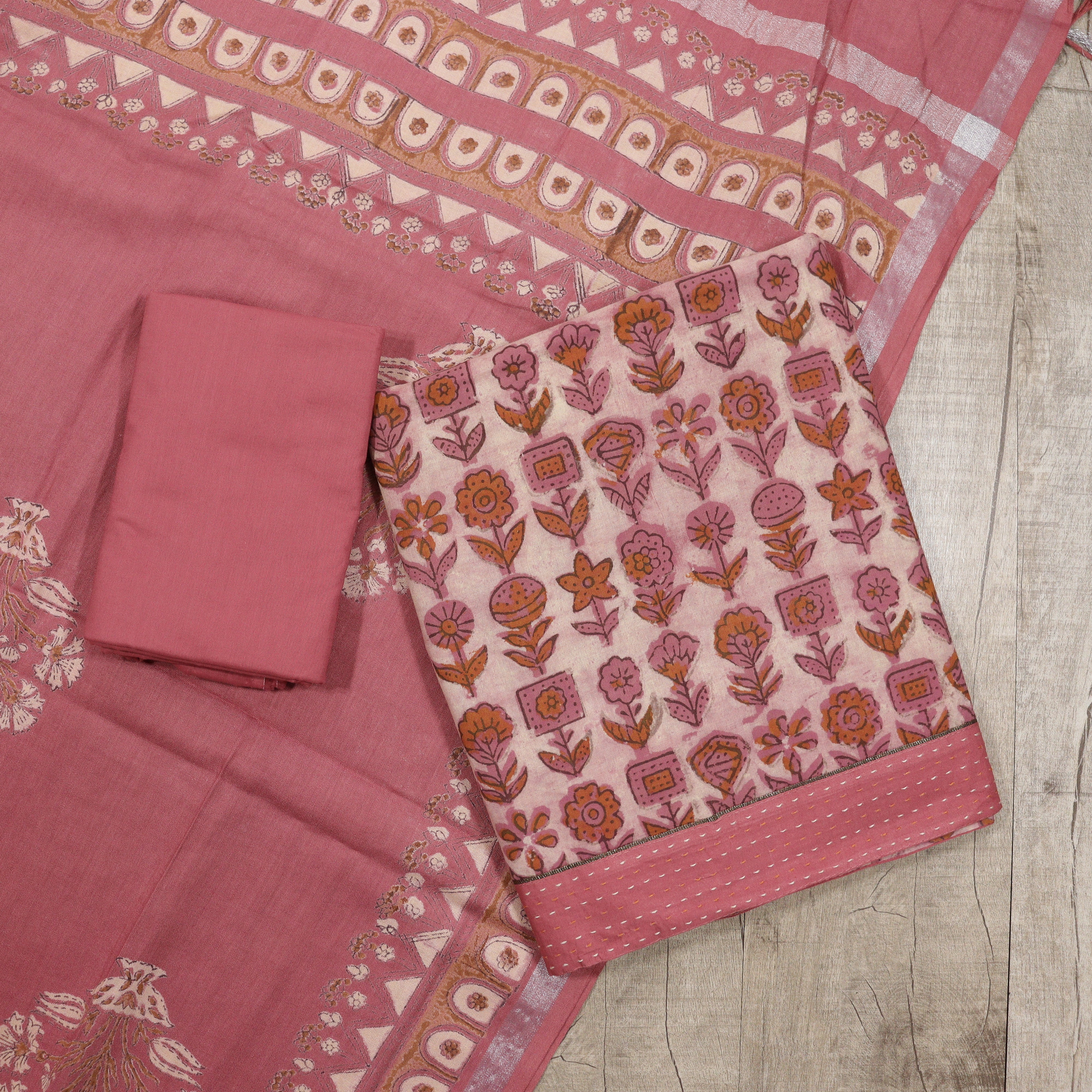 Load image into Gallery viewer, Pure Cotton Unstitched Suit - 3832
