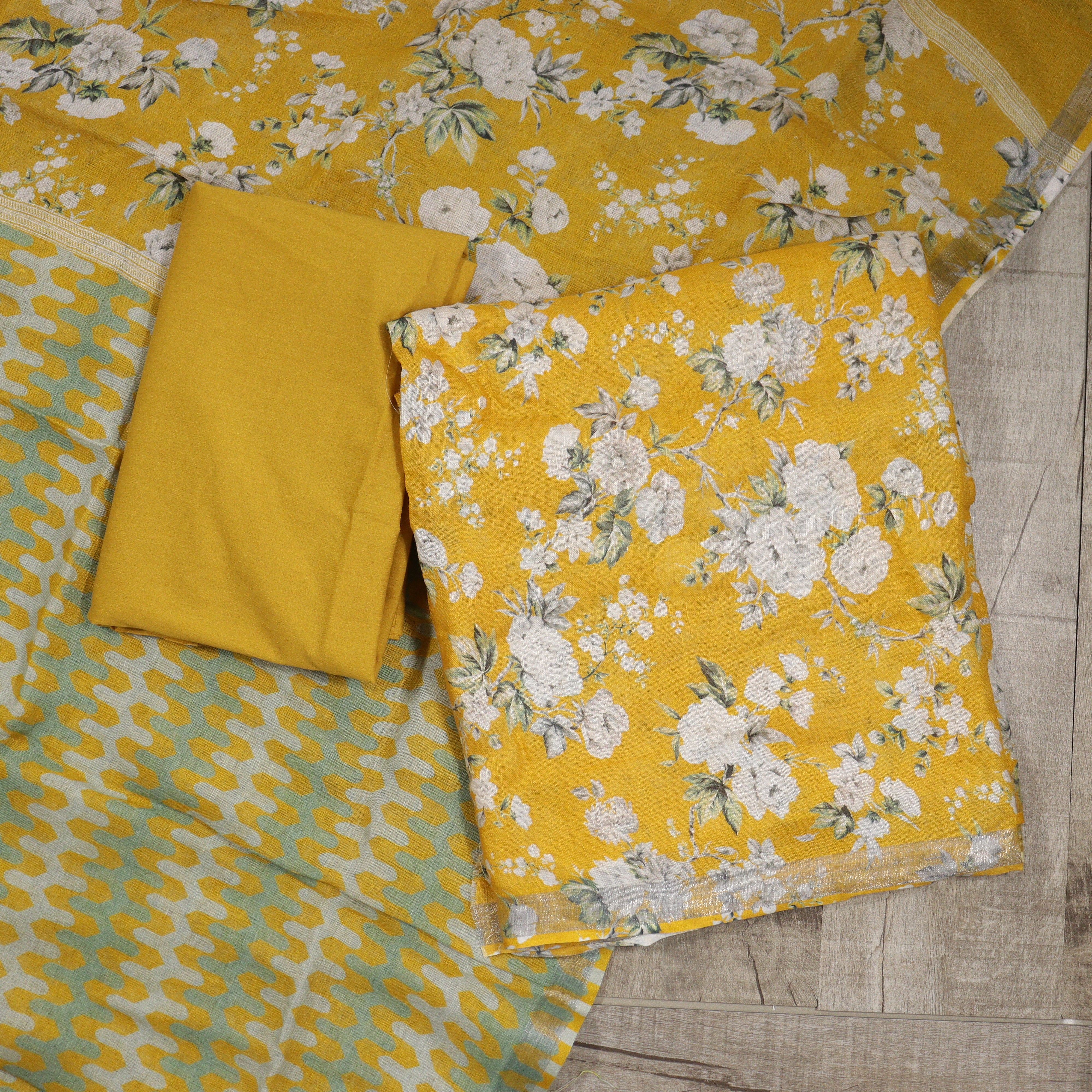 Load image into Gallery viewer, Pure Linen Unstitched Suit - 3878
