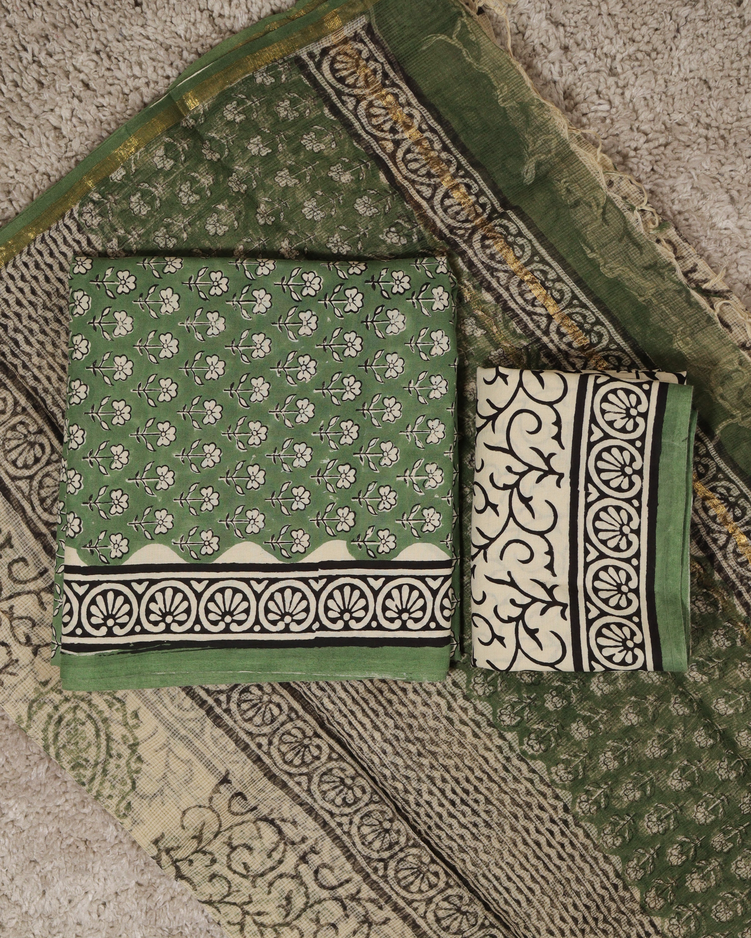Load image into Gallery viewer, Cotton Unstitched Suit-8665

