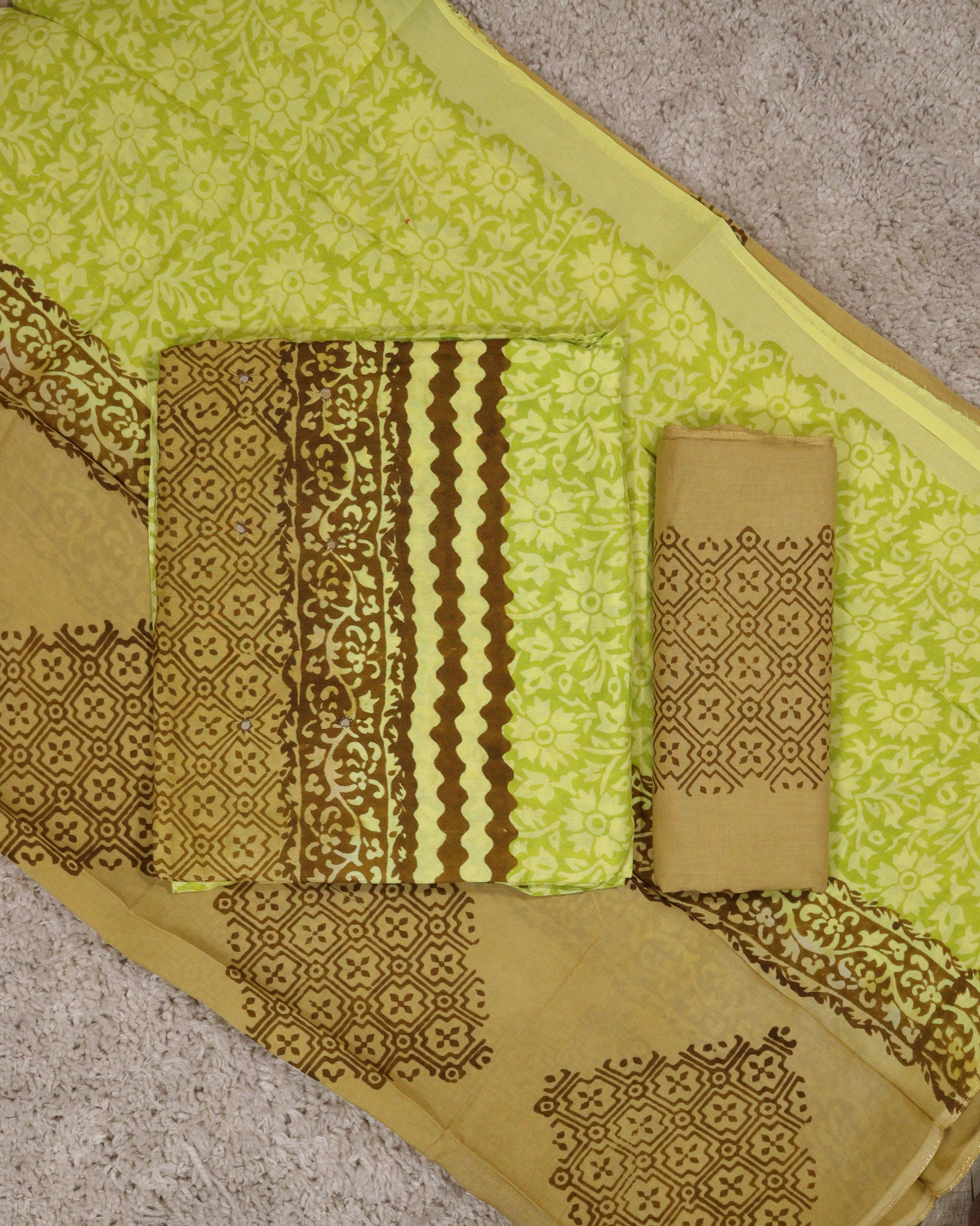 Load image into Gallery viewer, Crape Silk Unstitched Suit-4407
