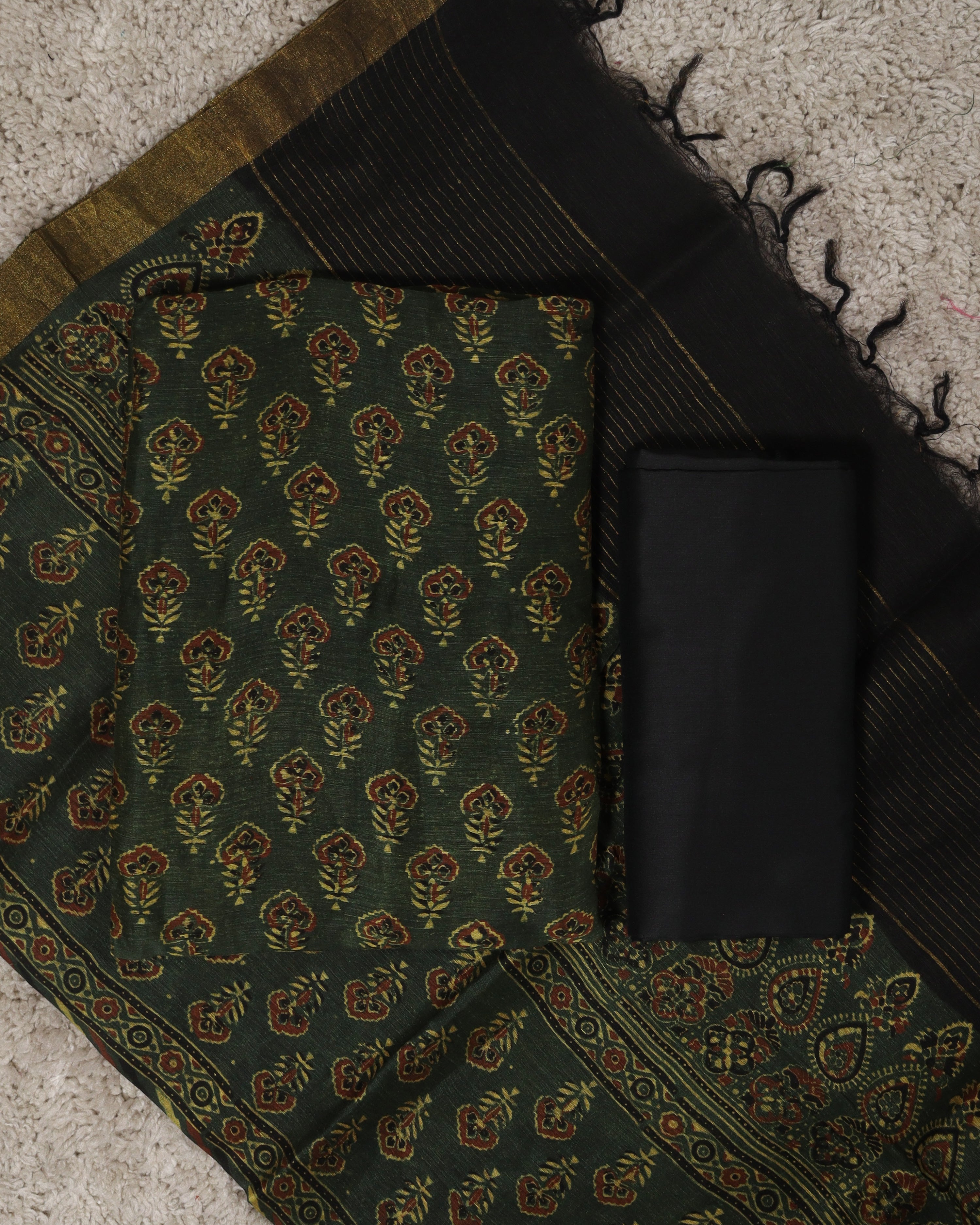 Load image into Gallery viewer, Linen Silk Unstitched Suit-8436
