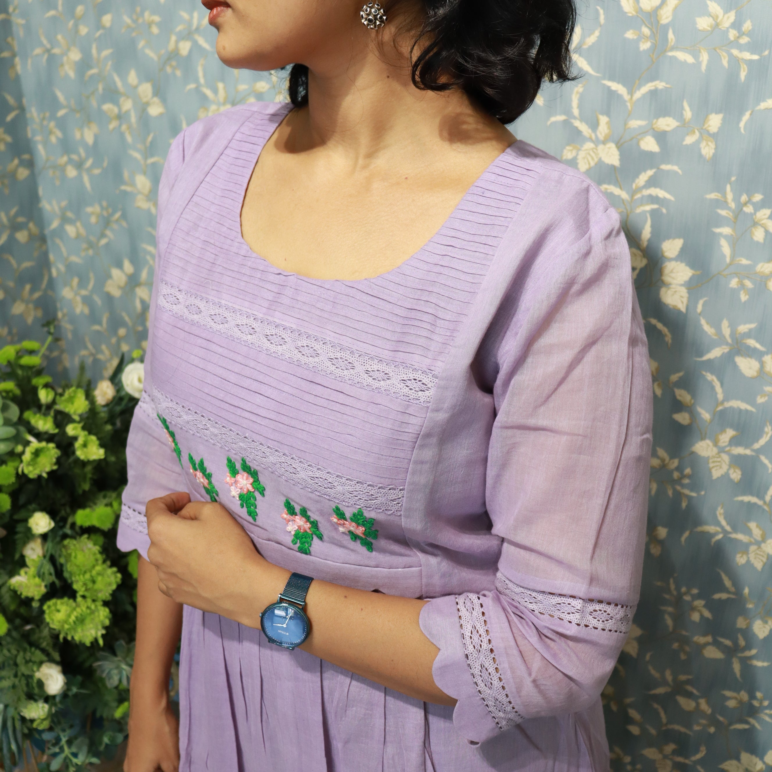 Load image into Gallery viewer, Light Lilac Mul Cotton Stitched Suit-3269

