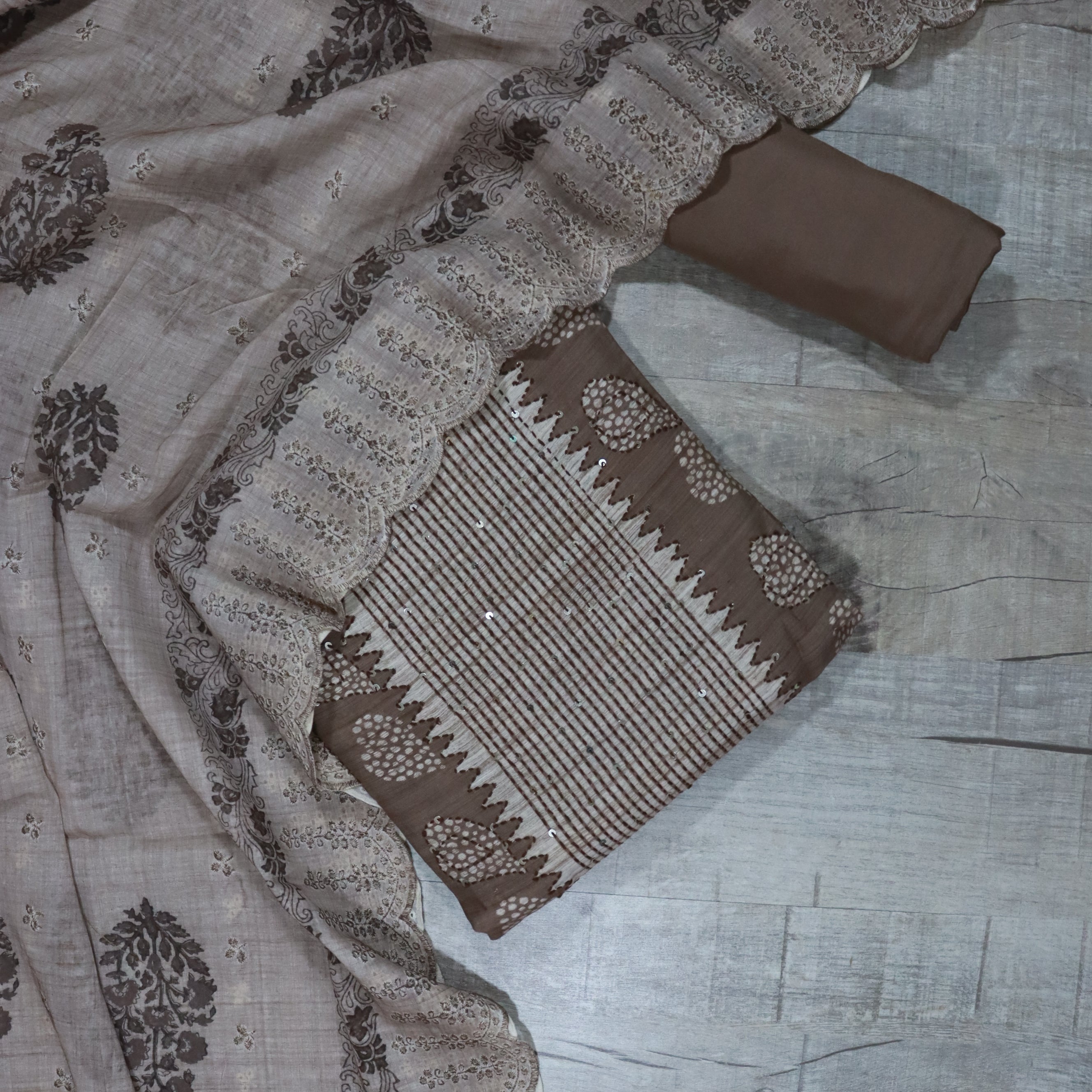 Load image into Gallery viewer, Grey Chanderi Cotton Unstitched Suit
