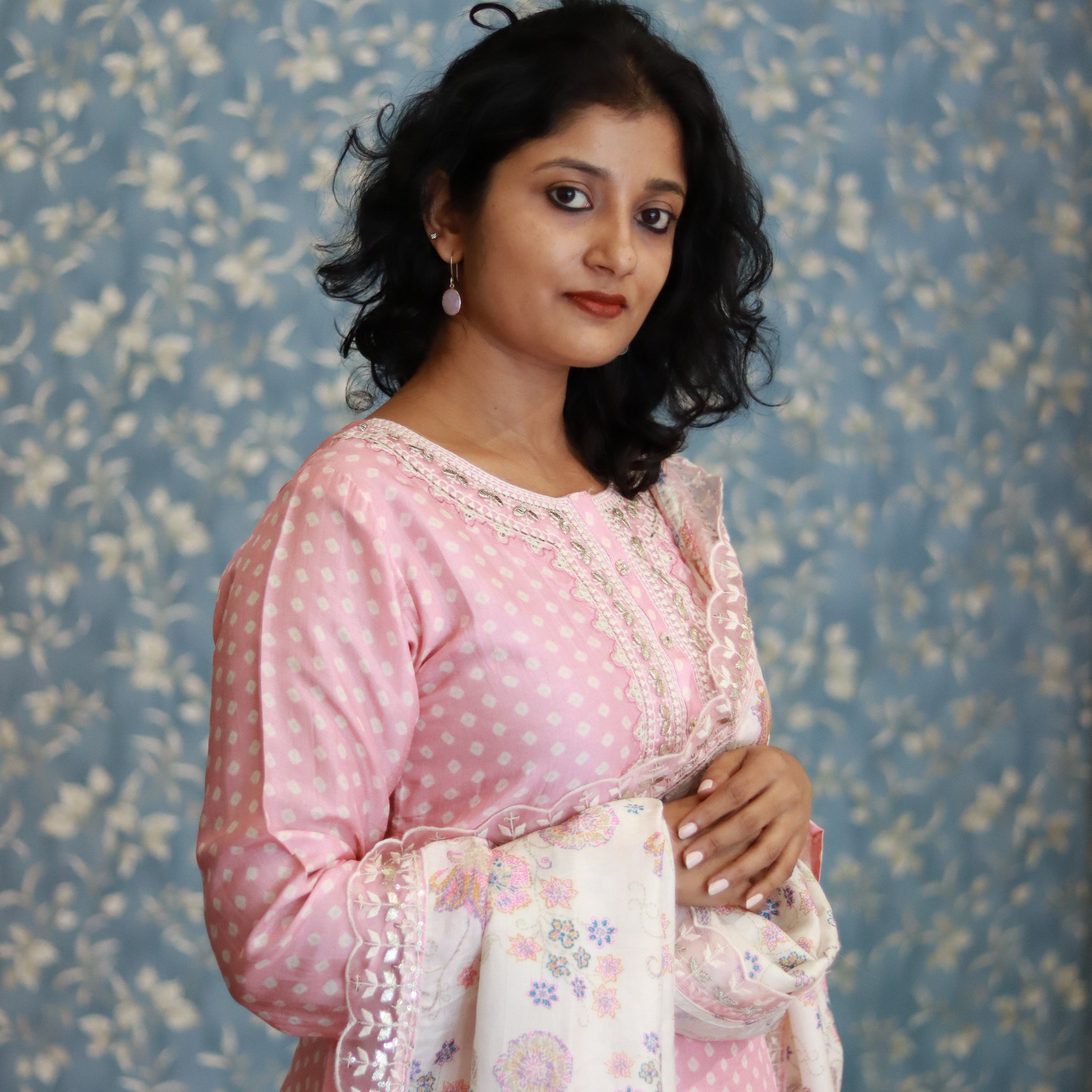 Load image into Gallery viewer, Baby Pink Pure Muslin Silk Kurti Set-3396
