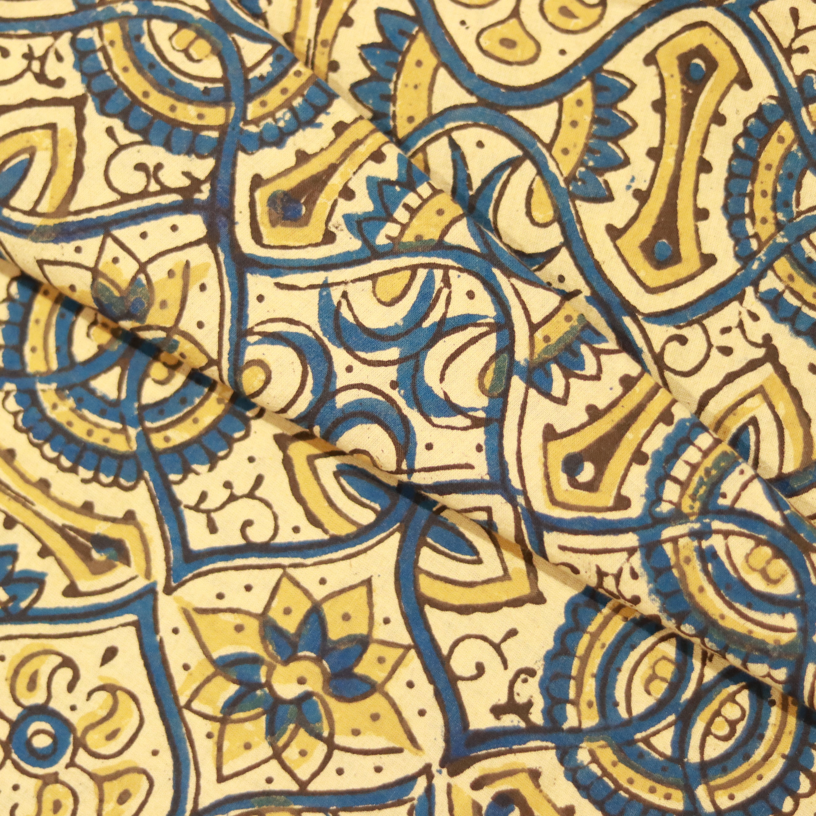Load image into Gallery viewer, Cream Pure Cotton Ajrakh Fabric-3330
