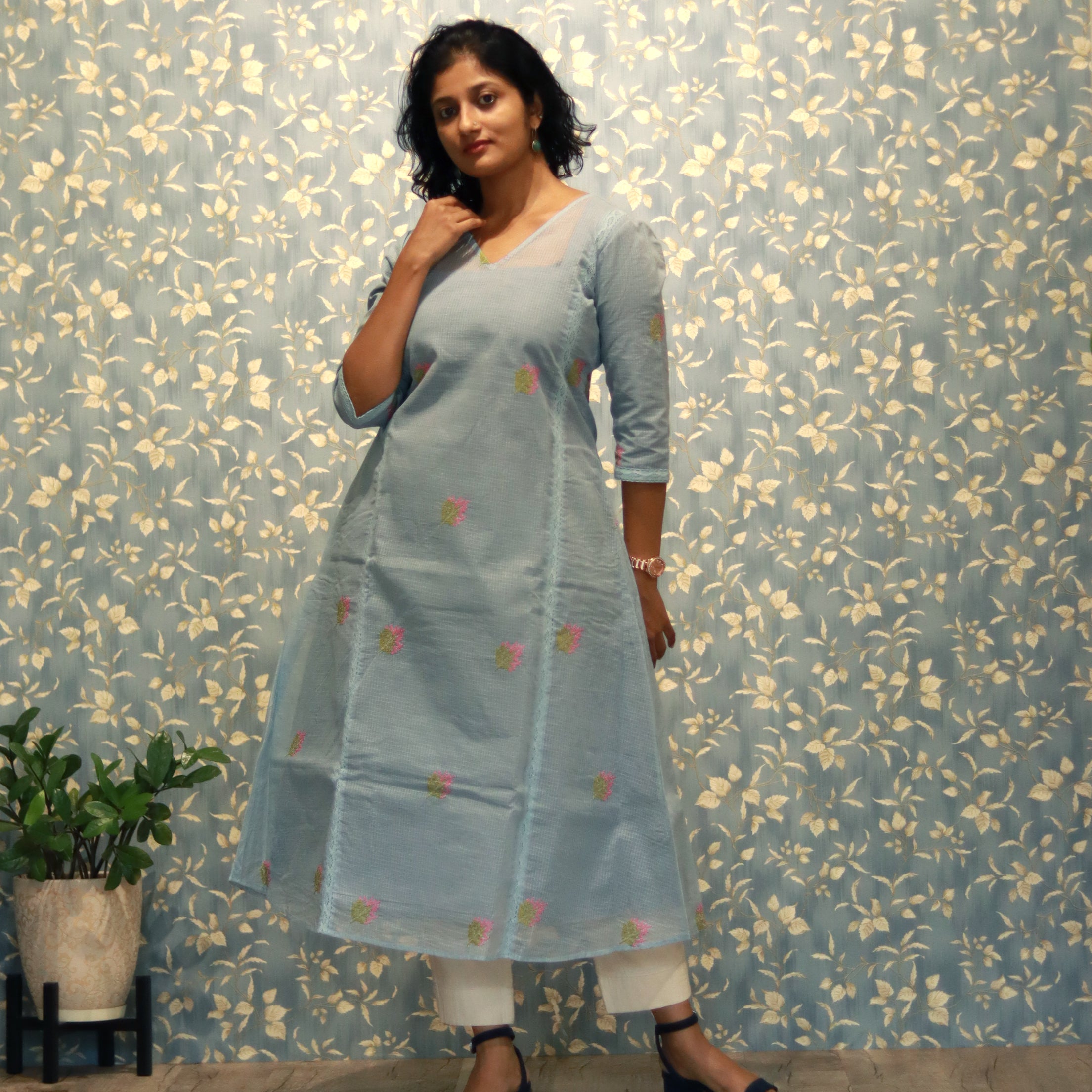 Load image into Gallery viewer, Blue Net Cotta Stitched Suit
