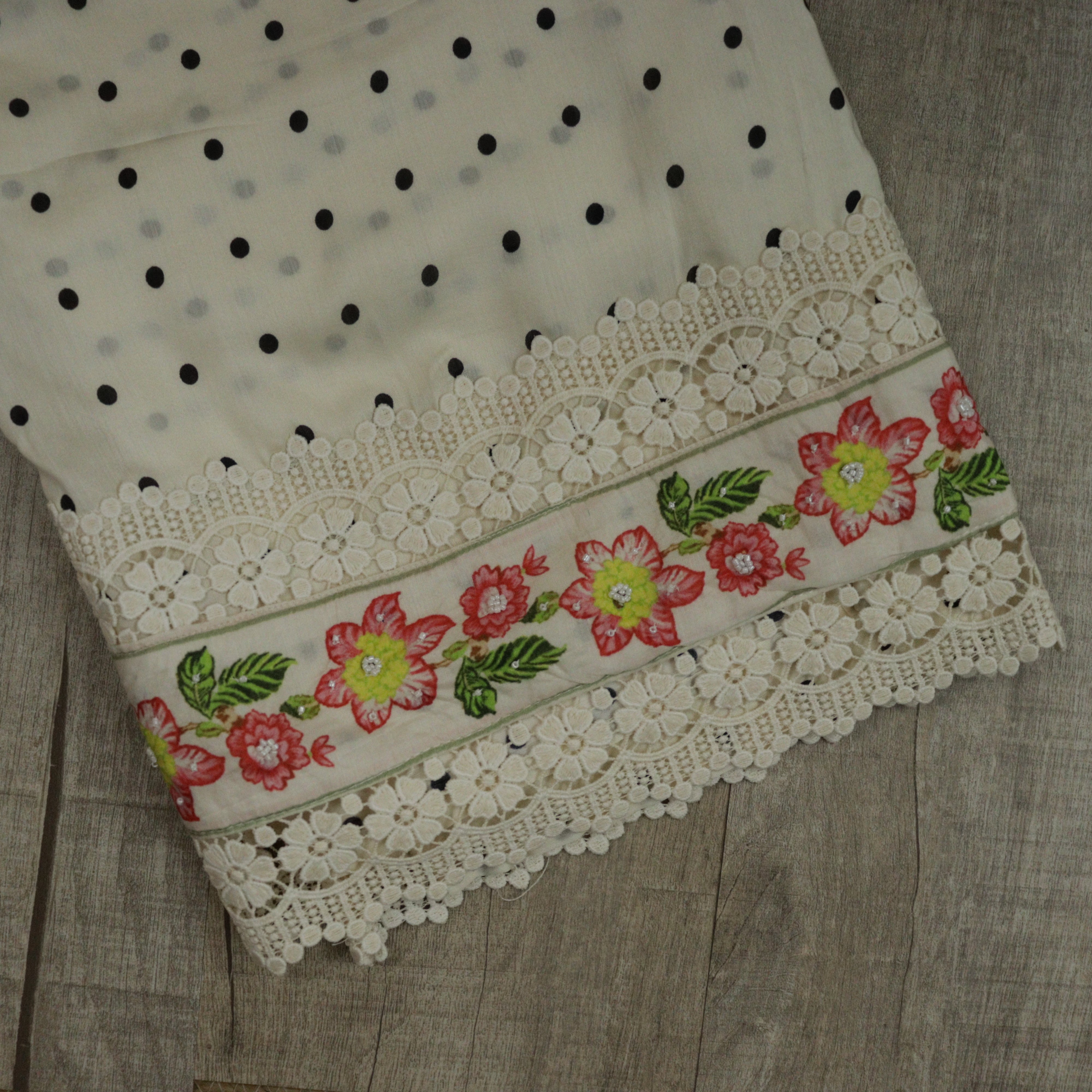 Load image into Gallery viewer, Cream Colour Pure Muslin Unstitched Suit - 3394
