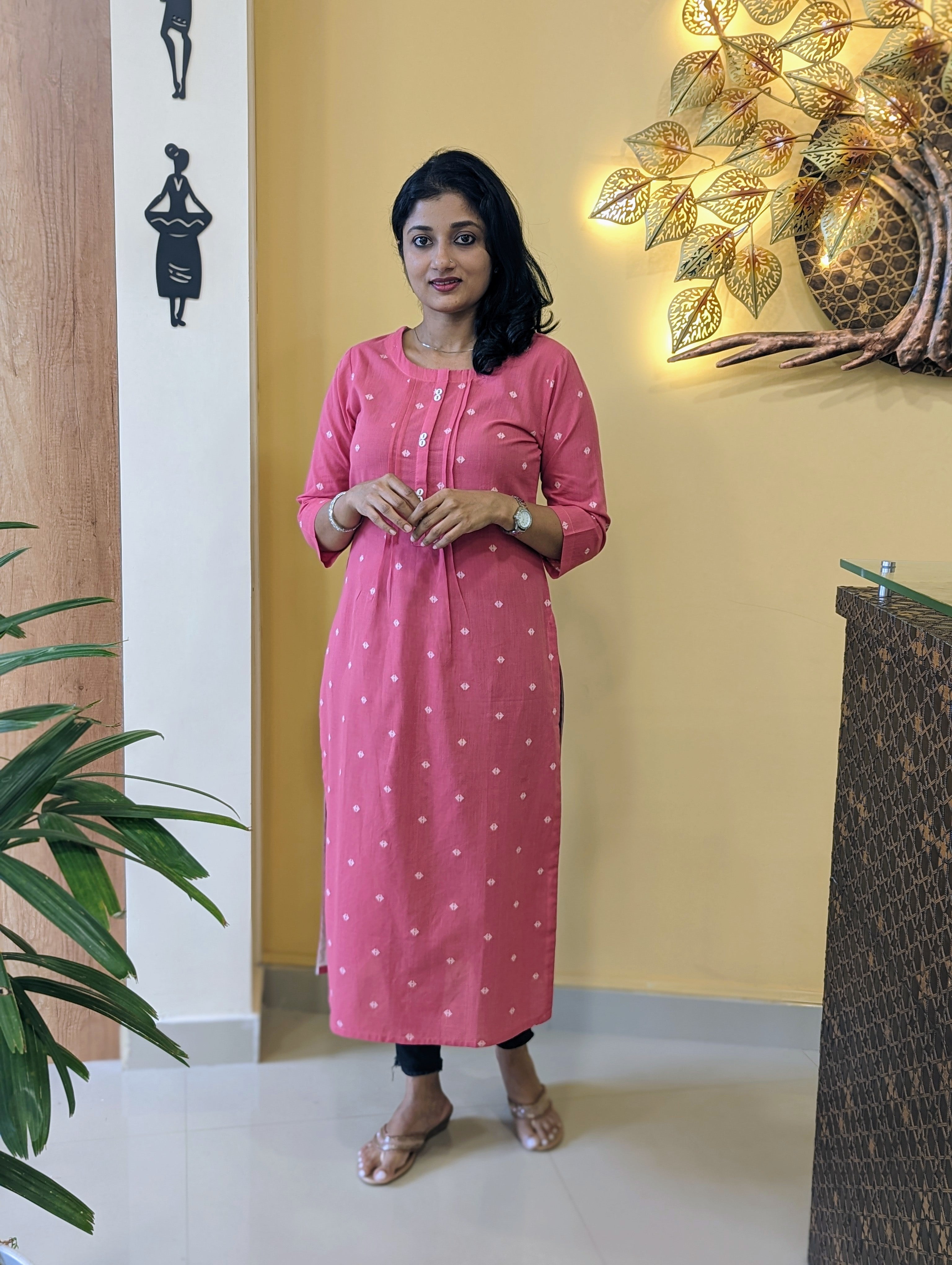 Load image into Gallery viewer, Pure Cotton Pink Color Kurti - 2814
