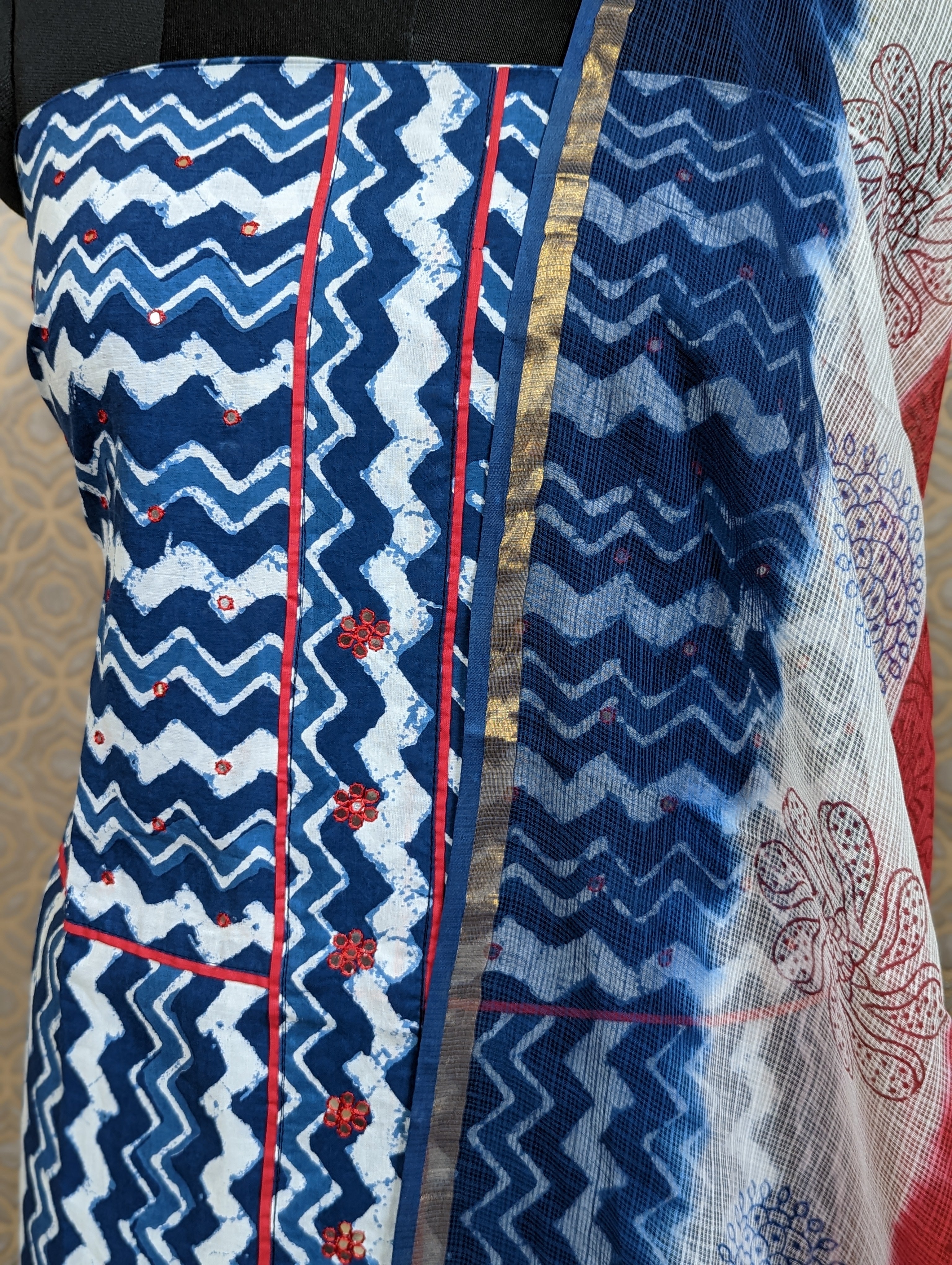 Load image into Gallery viewer, Pure Cotton Indigo Unstitched Suit. 2201.
