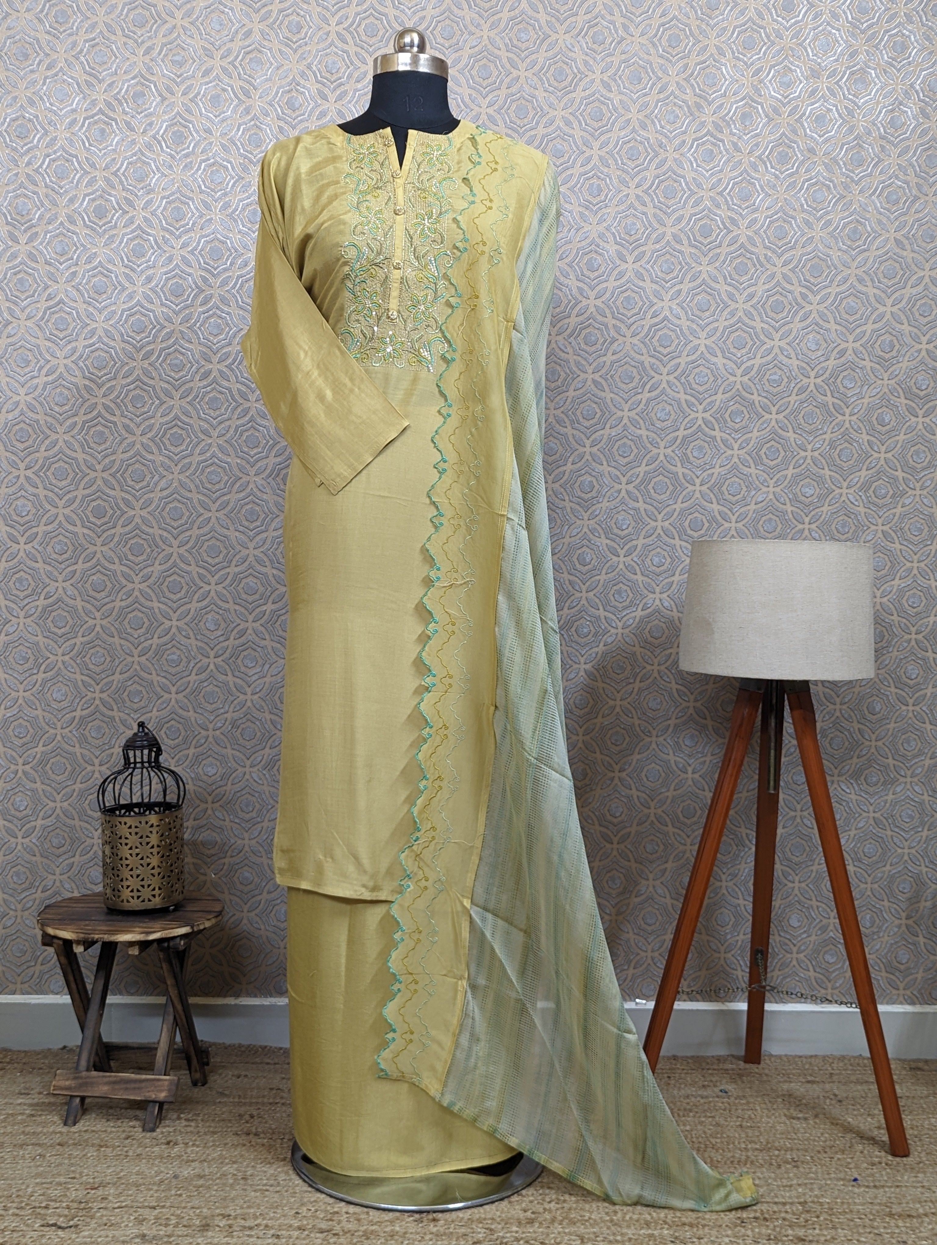 Load image into Gallery viewer, Muslin Silk Mellow Colored Semi-stitched Salwar. 2702
