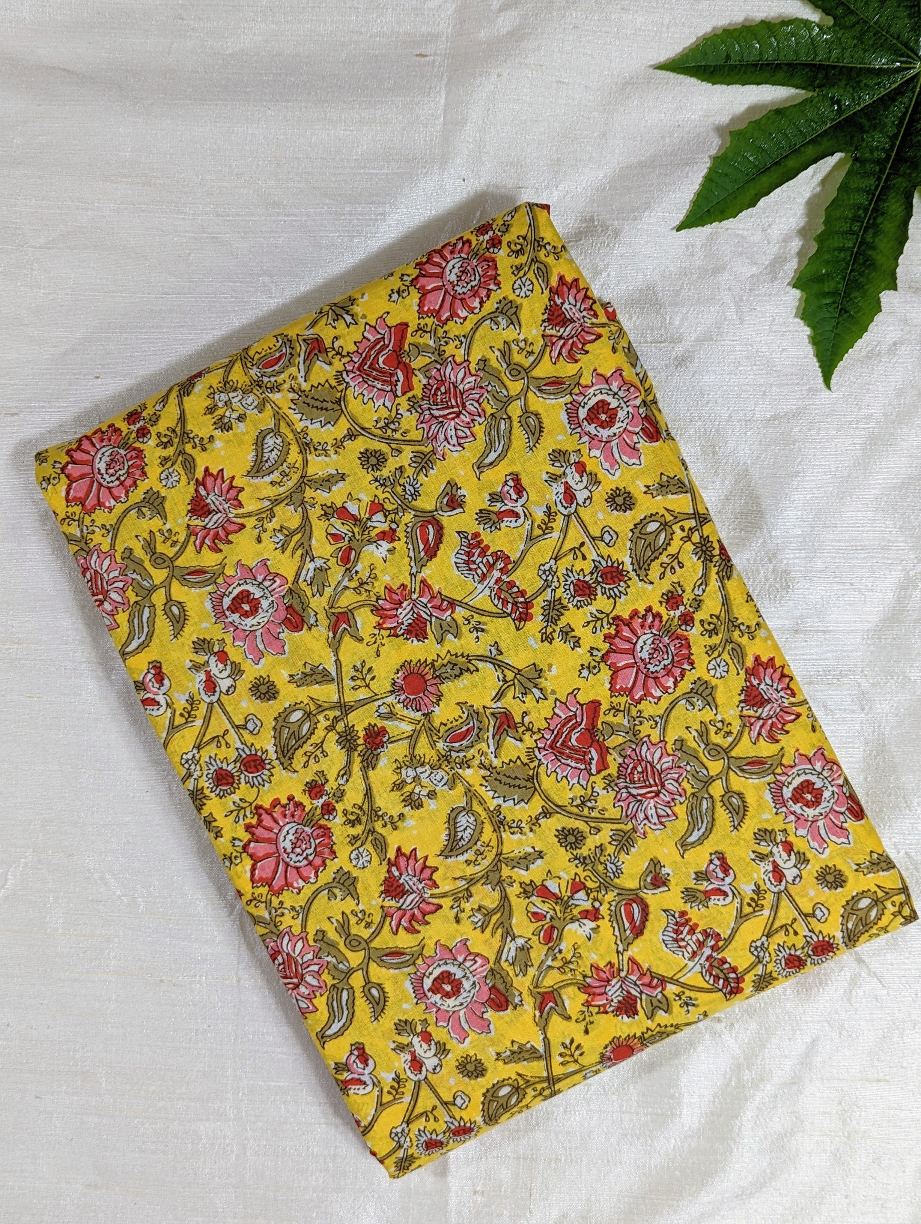 Load image into Gallery viewer, Pure Printed Cotton Fabric- 2685
