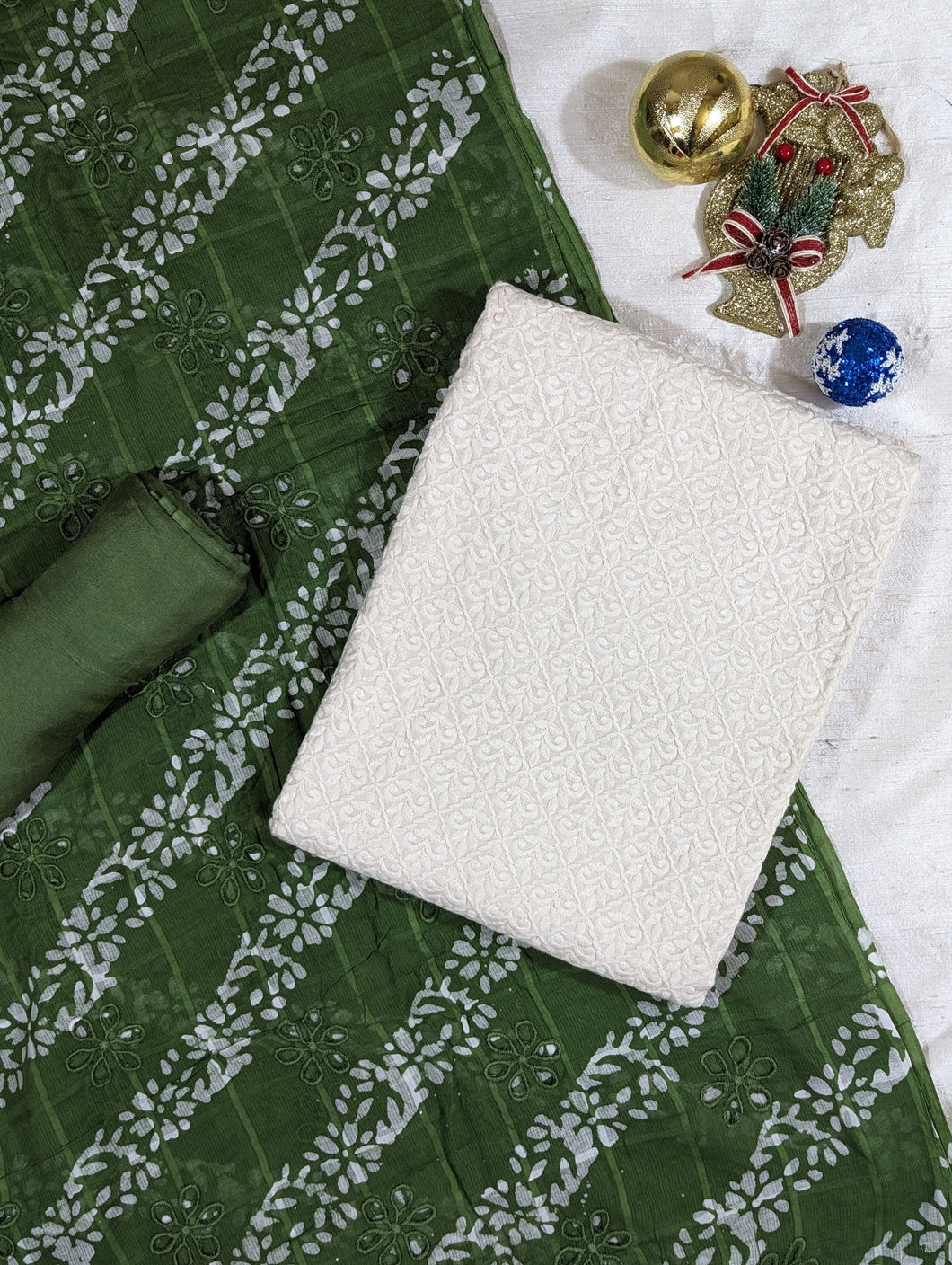 Bean Green Pure Cotton Unstitched Suits - 2890