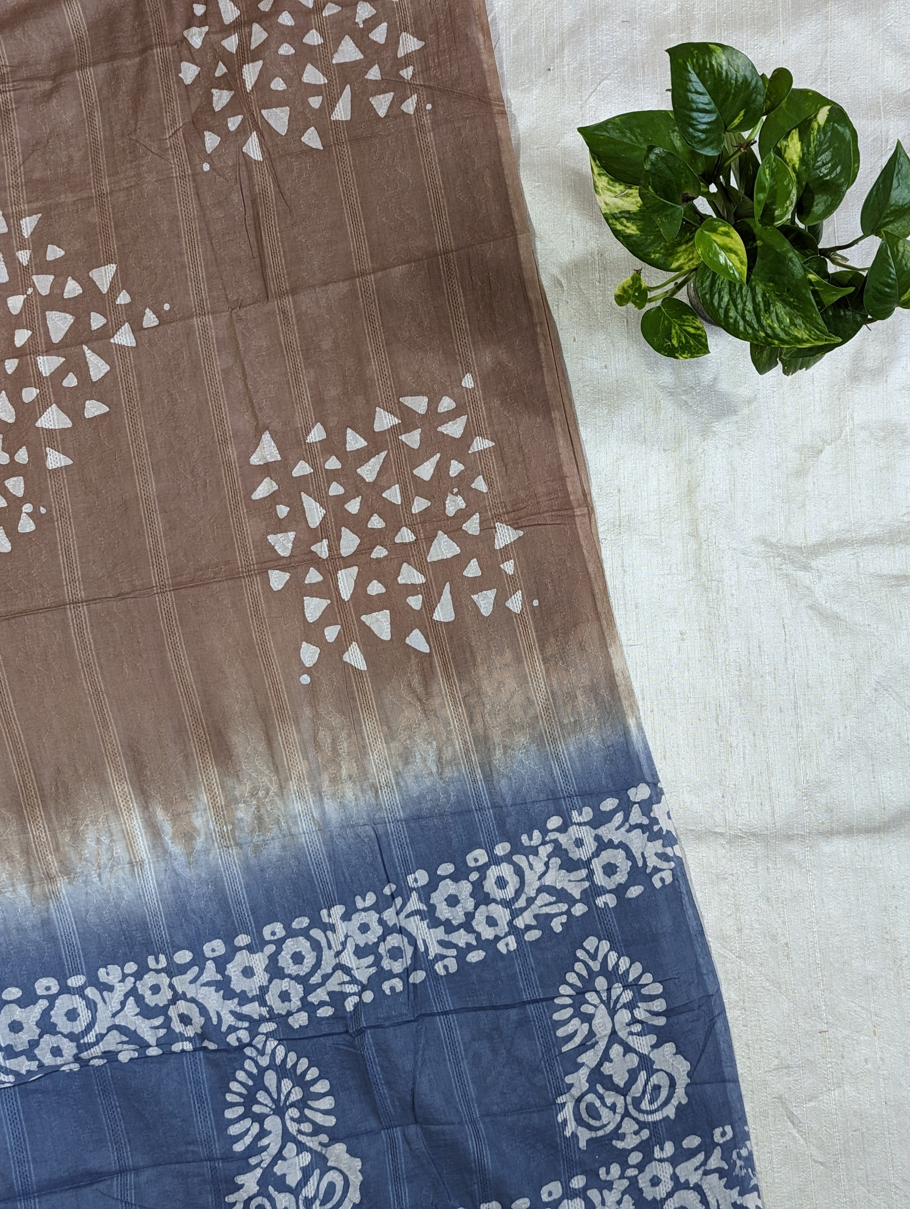 Load image into Gallery viewer, Grey Pure Cotton Unstitched Suits - 1810
