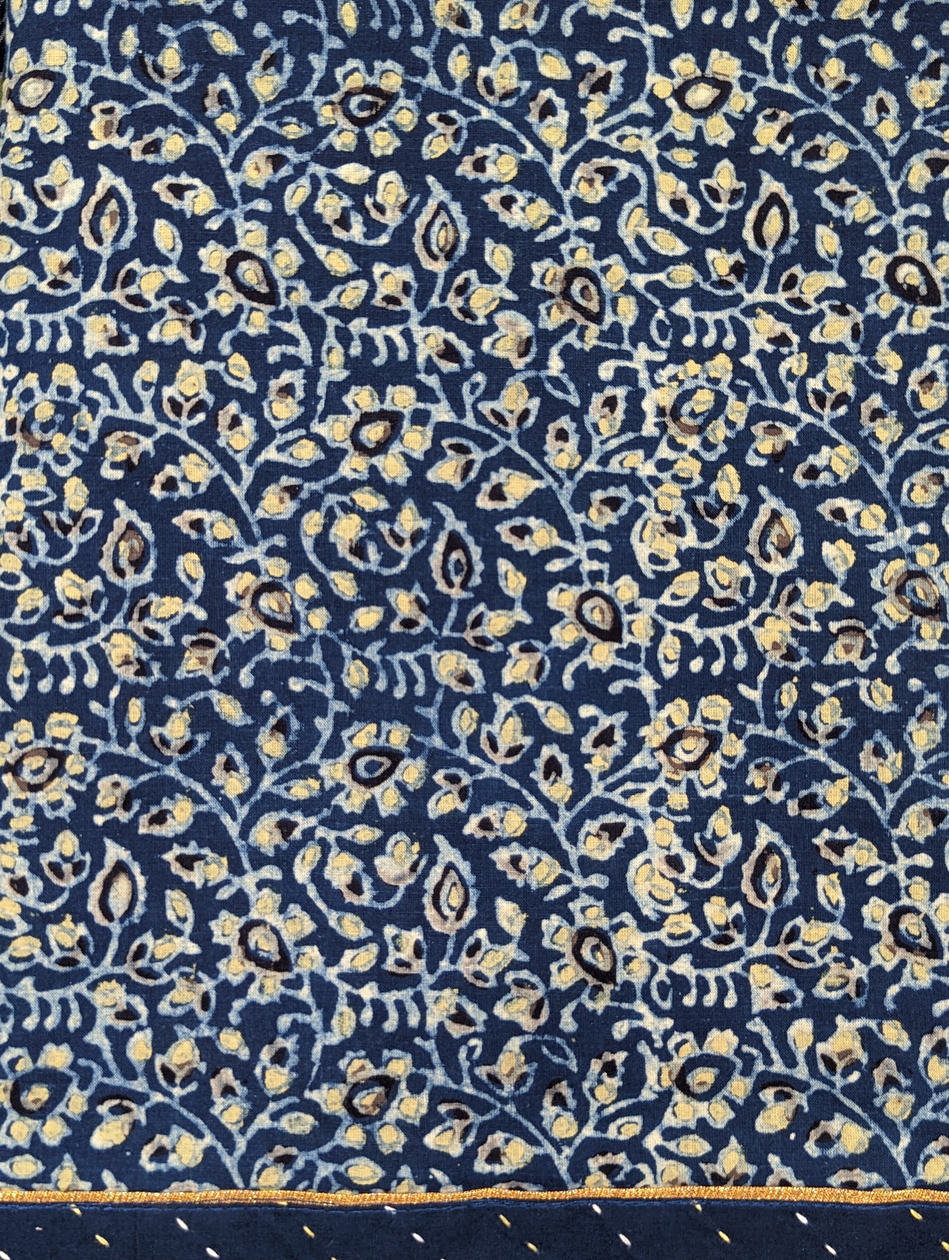Load image into Gallery viewer, Indigo Blue And Mehndi Green Pure Cotton Unstitched Suit.3036
